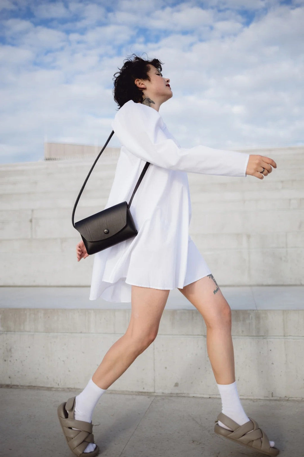 Mirgoods hand-stitched vegetable-tanned leather bags, wallets and small leather goods from a Tallinn studio in Estonia at Sostter