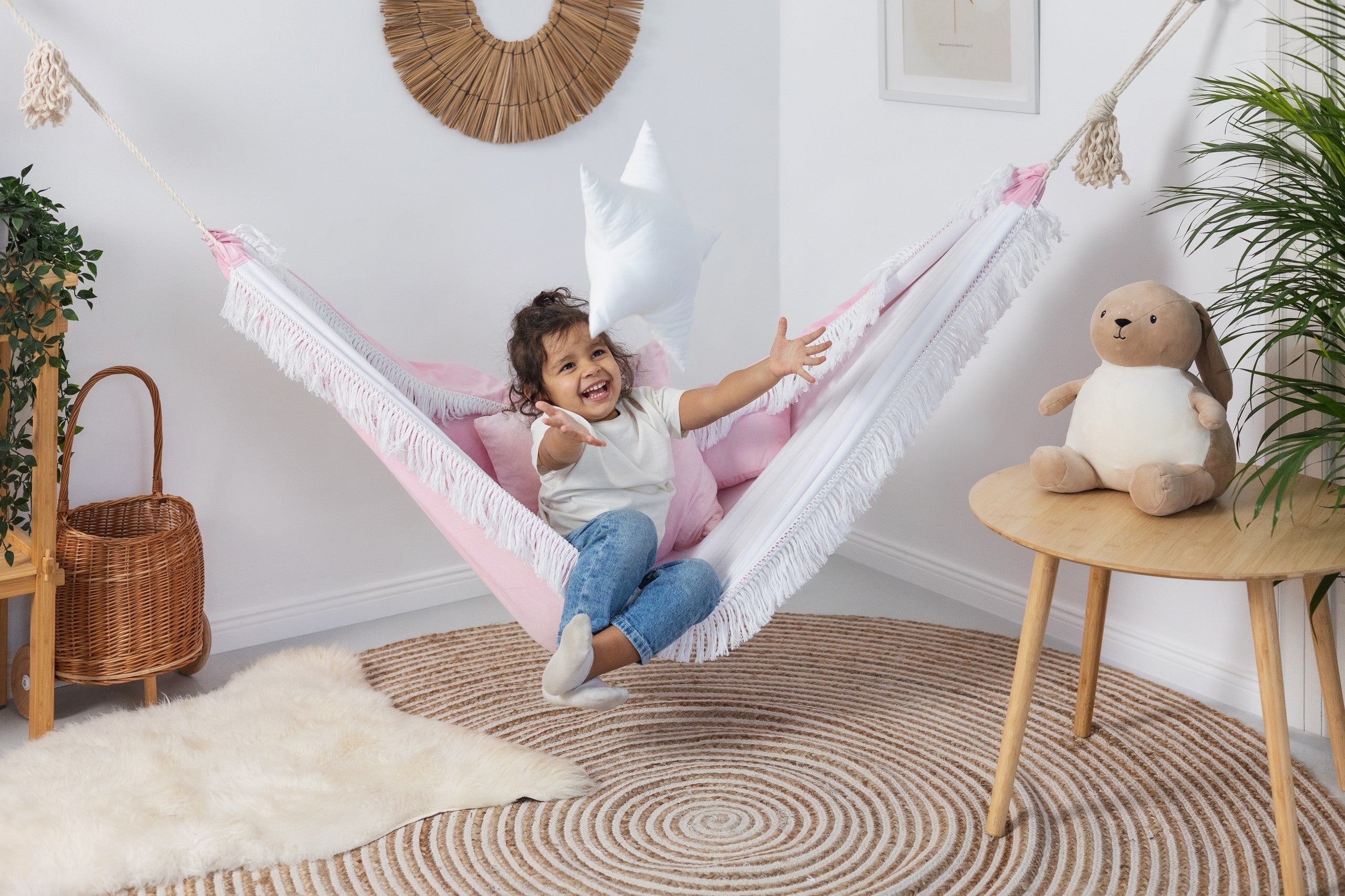 Sówka handmade kids accessories and nursery decor - tipi tents, dreamcatchers and garlands from a Polish independent brand at Sostter