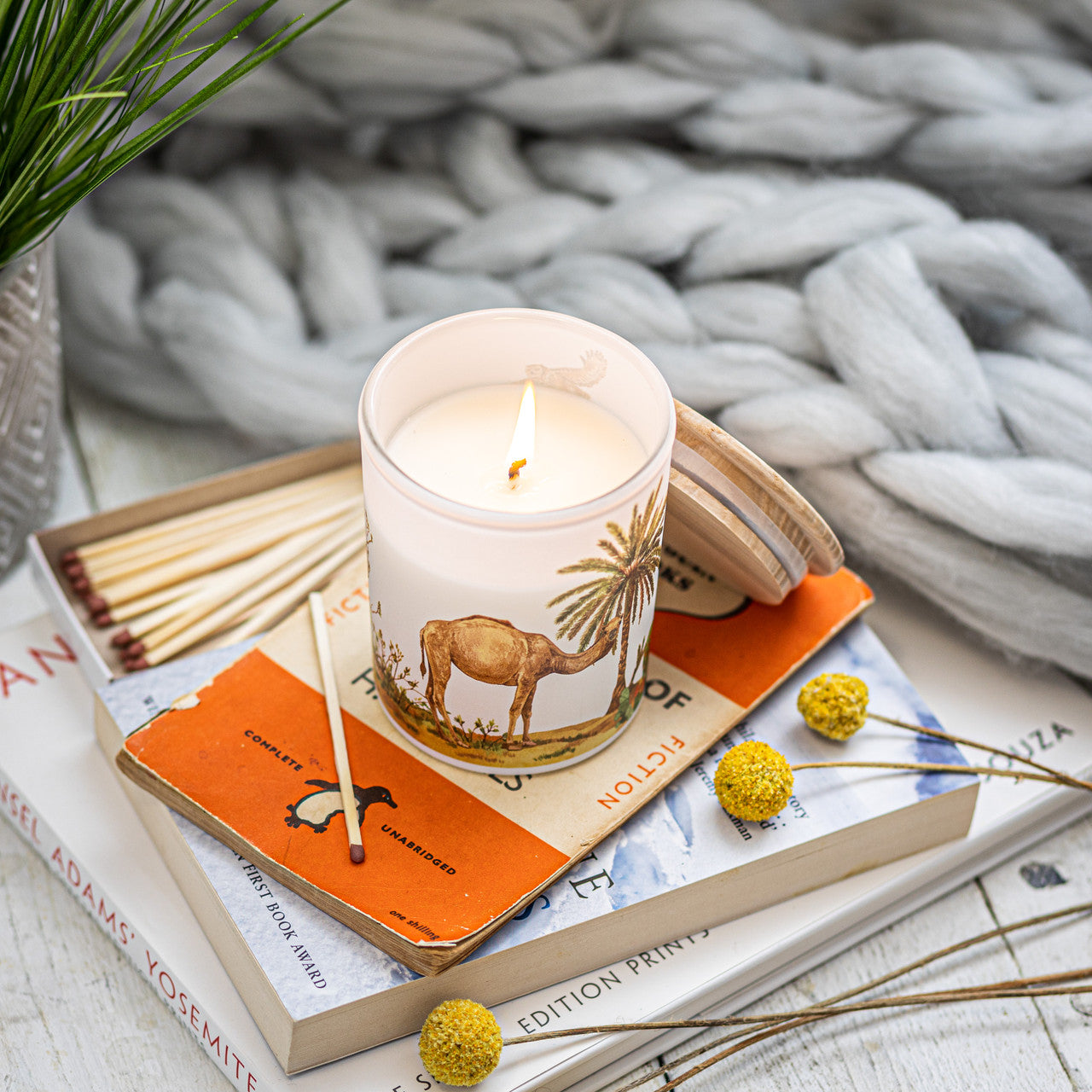 Trouvaille sustainable travel-inspired gifts - hand-painted candles colour-in mugs and OEKO-TEX cotton tote bags by London founders Candelaria and Greg at Sostter