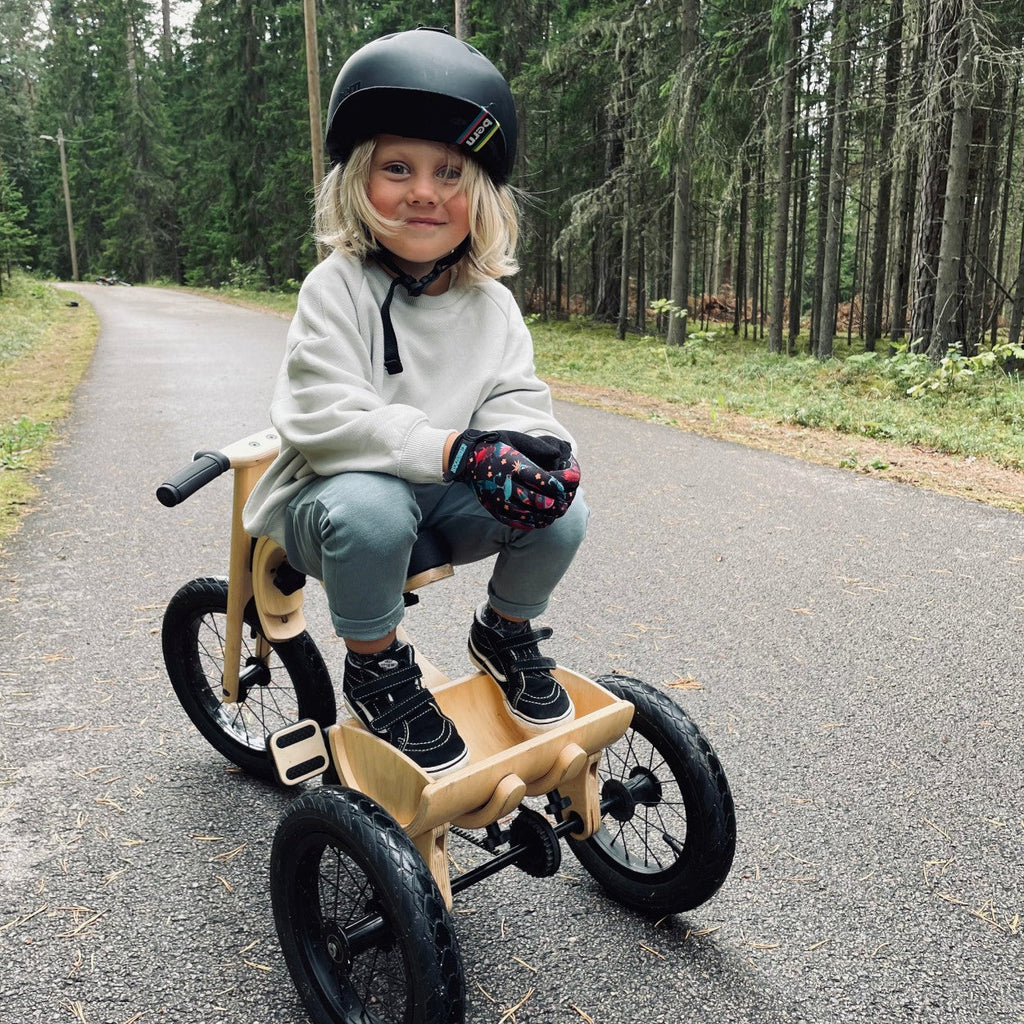 Leg&Go Latvian family-made wooden balance bikes and Pikler triangles by designer Egon Garklavs and son Atis in Riga, Latvia at Sostter