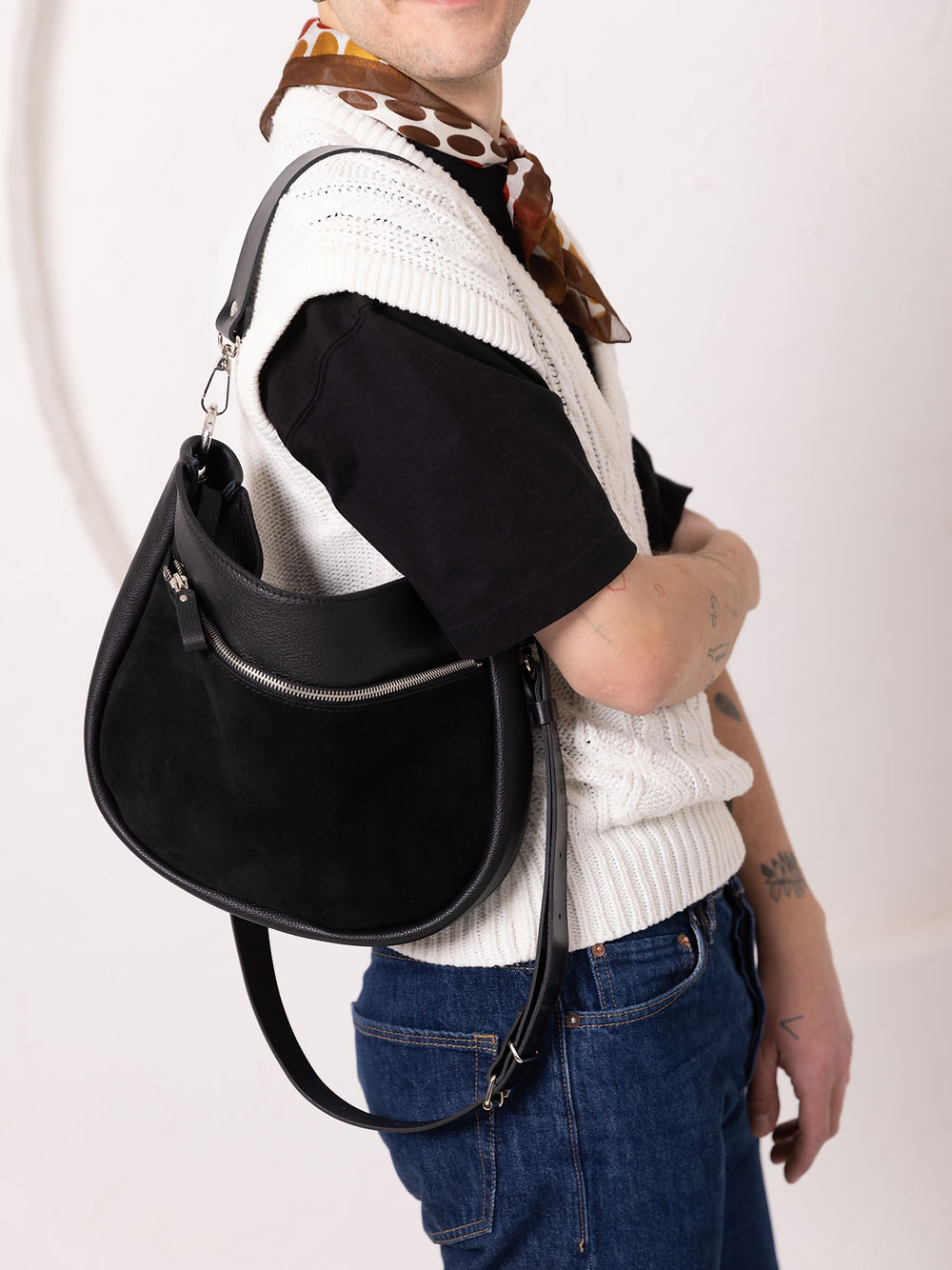 Stella Soomlais circular leather bags and accessories - ethically sourced vegetable-tanned leather goods handmade in Tallinn Estonia at Sostter