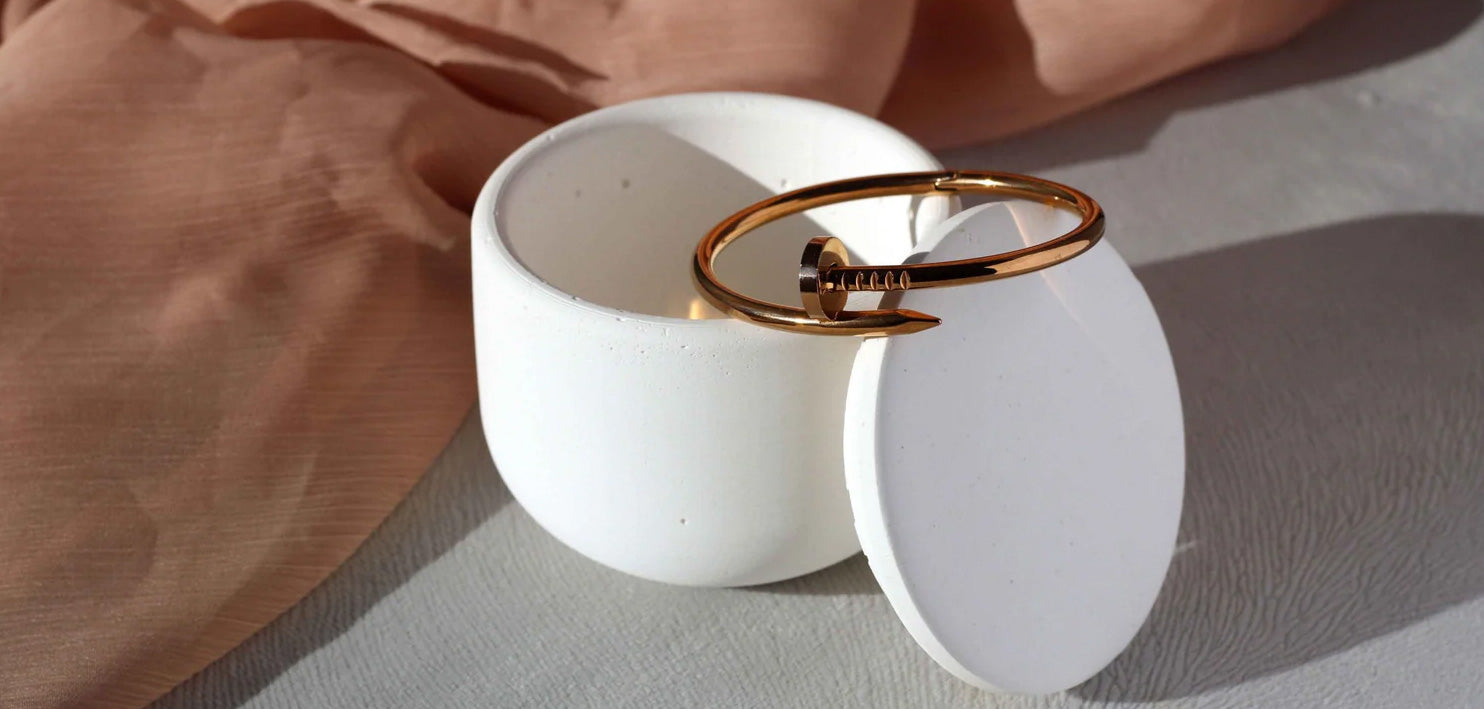 Handmade concrete mini planters by Gloria Home — artisan cement pots for succulents and indoor plants, available at Sostter