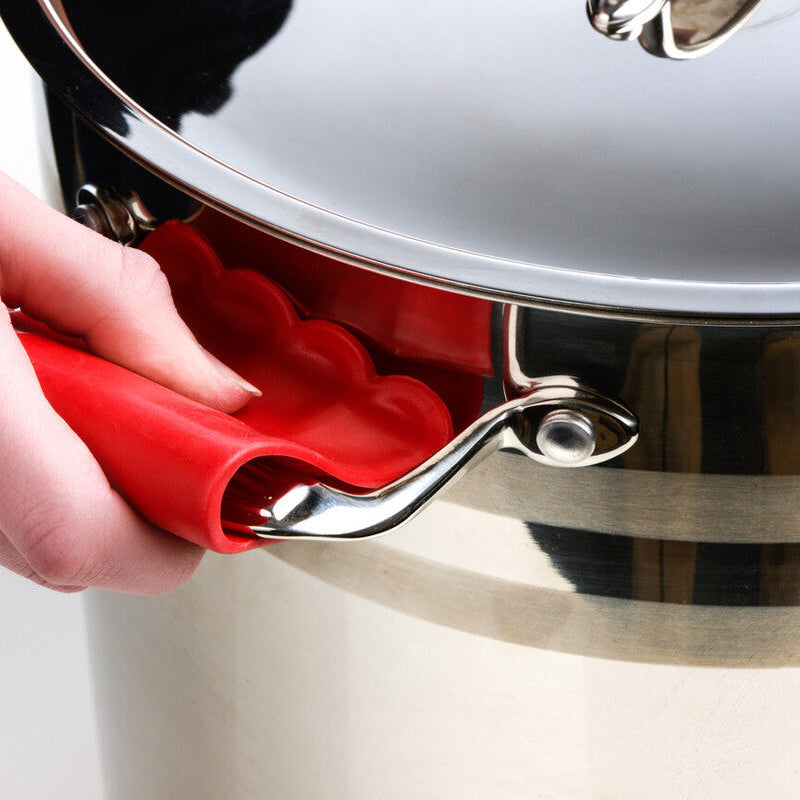 Set of 2 Anti Scald Grips in Red