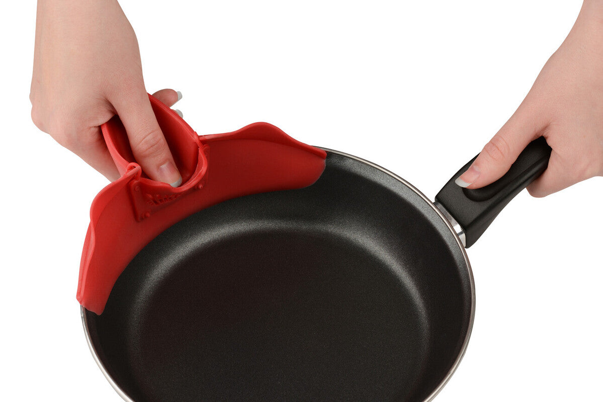 Red Silicone Pouring Spout for Pots and Pans