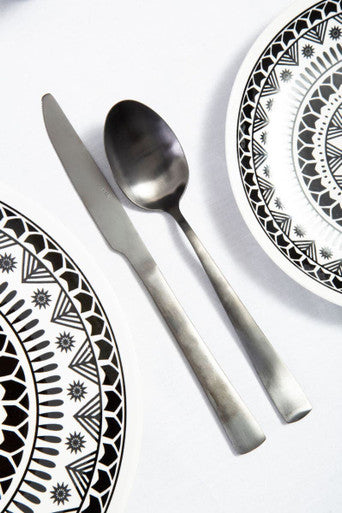 16 Piece Onyx Cutlery Set