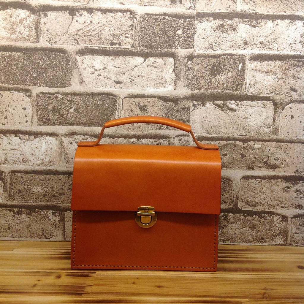 Retro Tree Leather Crossbody Bag