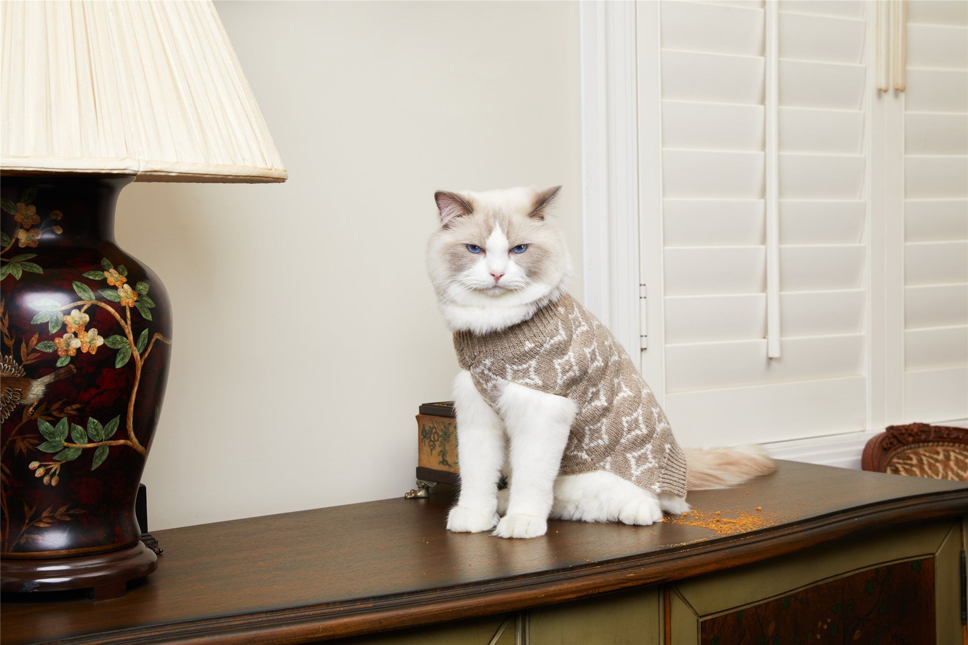 You Are Not Alone Sleeveless Jumper with Floral Pattern