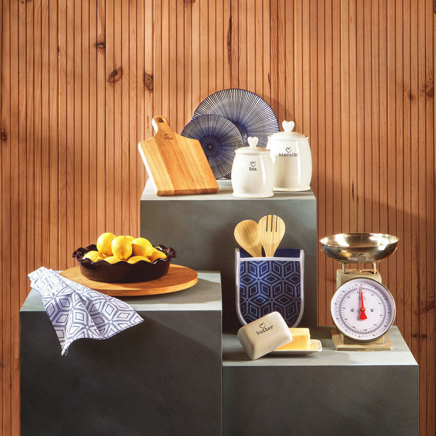 Small Chopping and Serving Board in Natural Wood