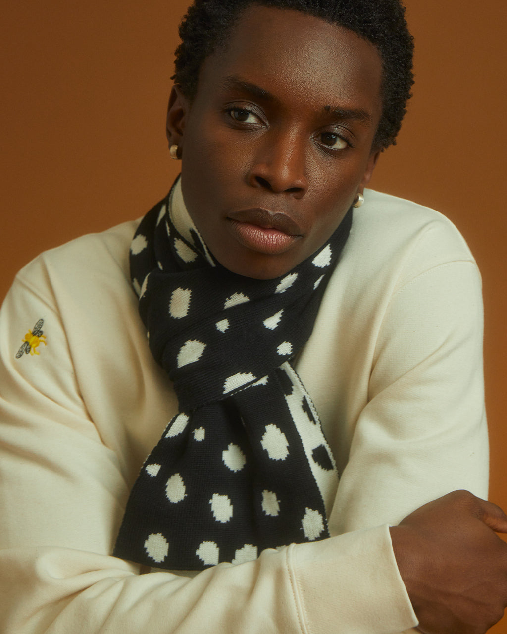 Scattered Dots Wool and Cashmere Scarf in Black and White