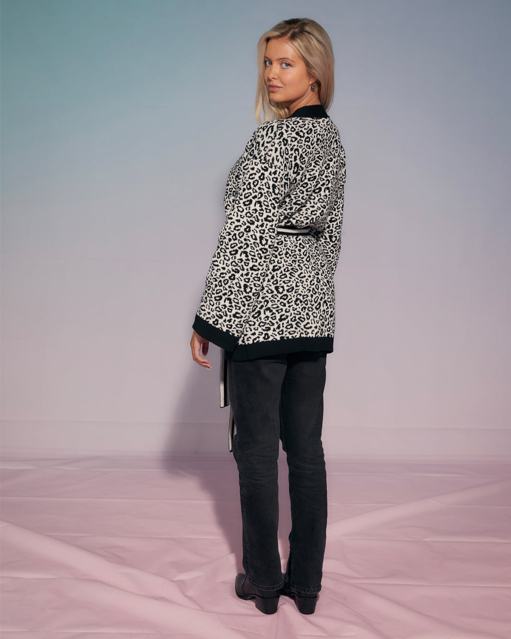 Leopard Knitted Wool and Cashmere Kimono in Black and White