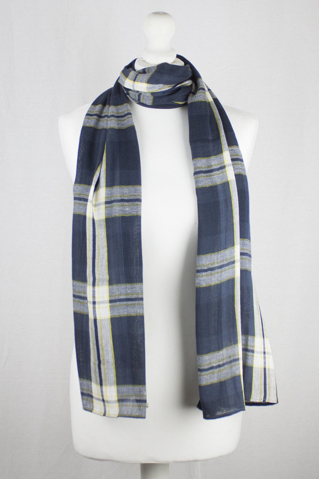 Window Check Twill Weave Cotton Viscose Scarf in Black and White