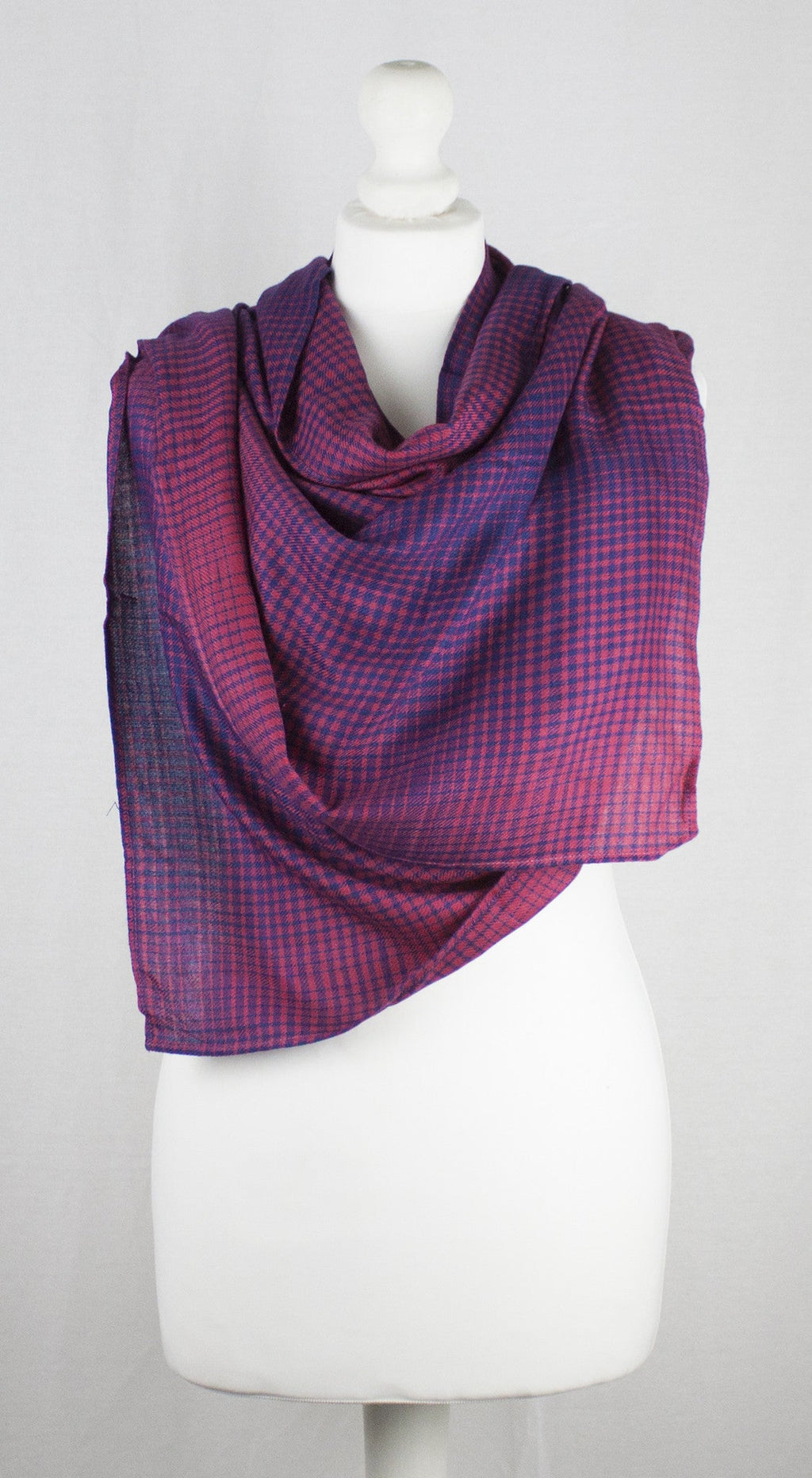 Gradient Checks Twill Weave Viscose Scarf in Fuchsia Purple