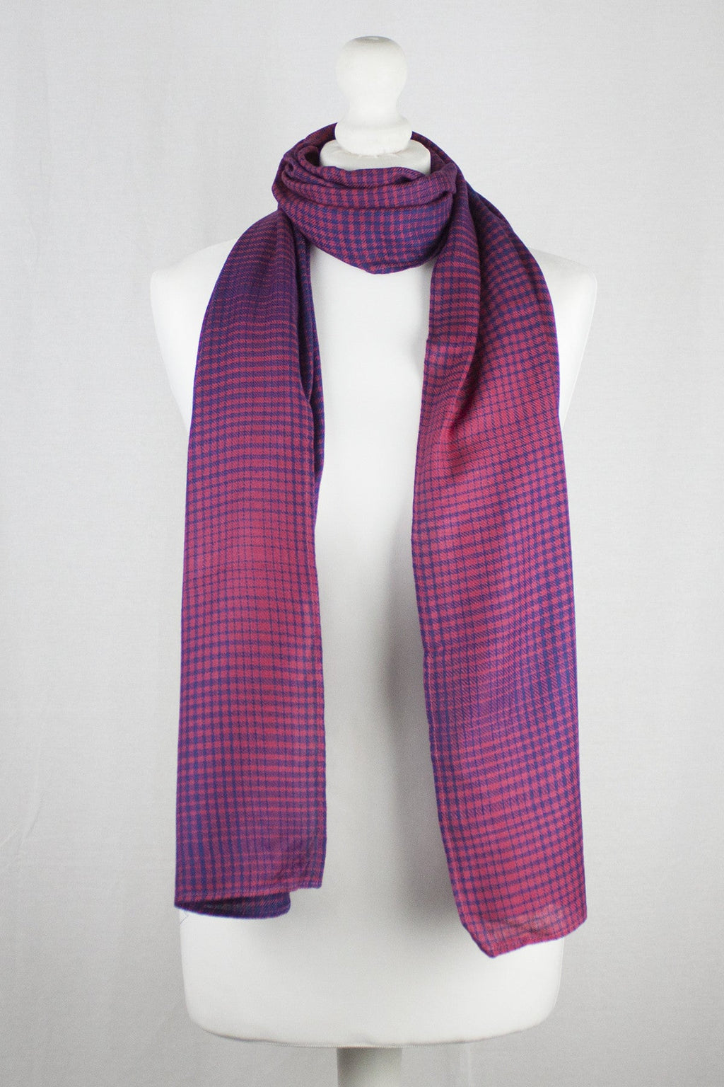 Gradient Checks Twill Weave Viscose Scarf in Fuchsia Purple