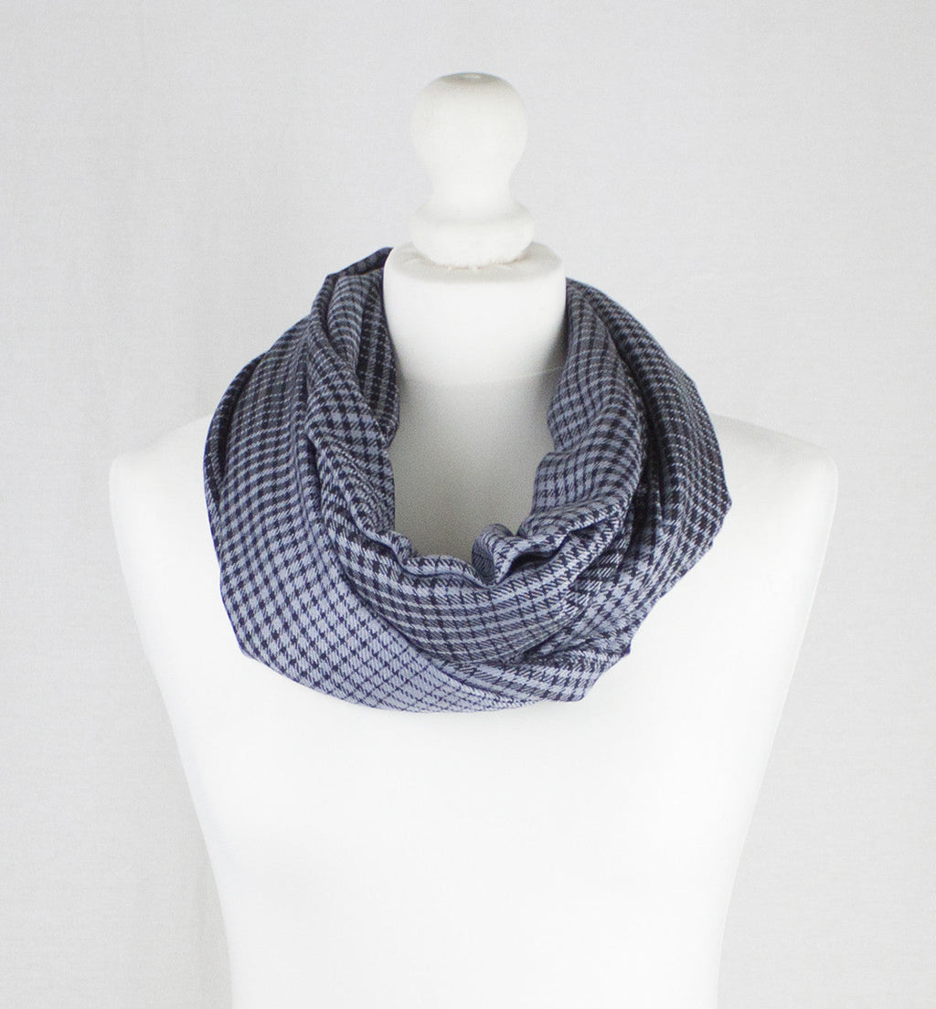 Gradient Check Viscose Scarf in Grey Black