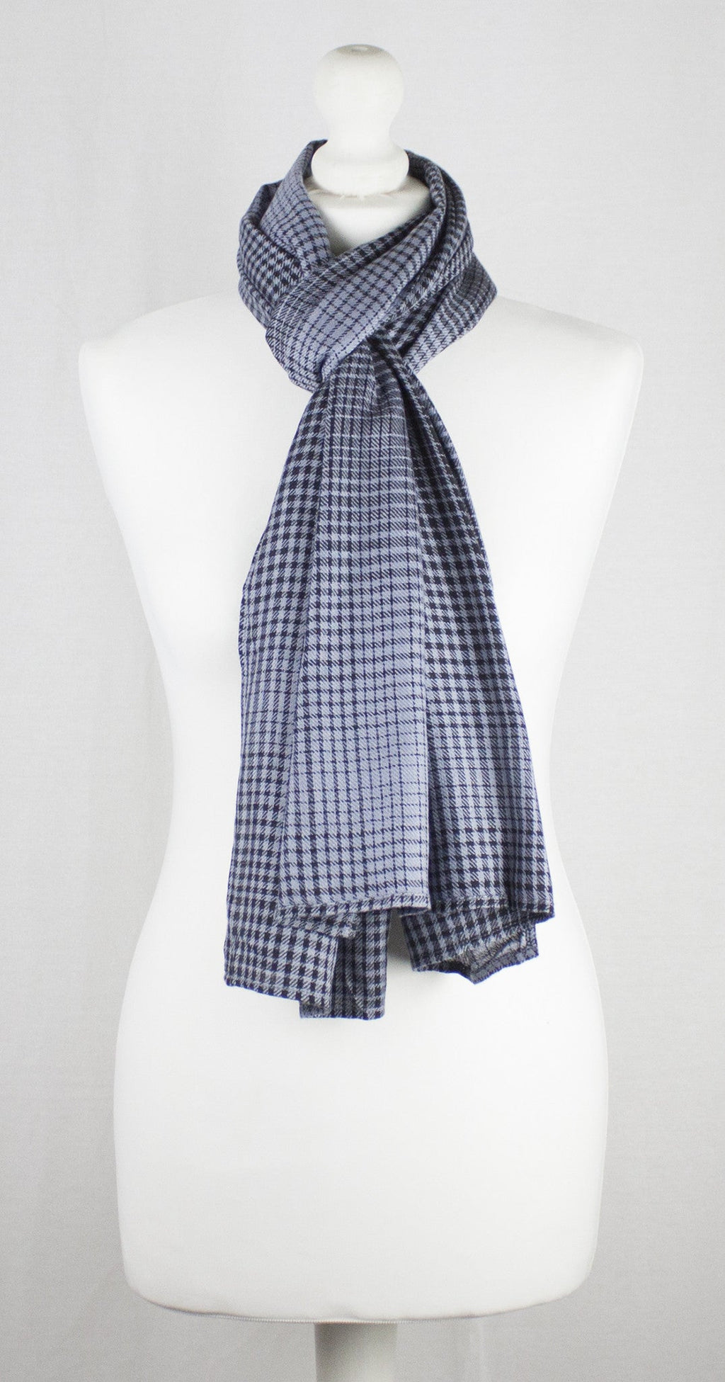 Gradient Check Viscose Scarf in Grey Black