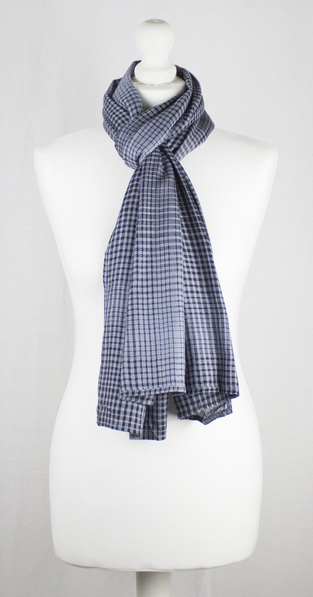 Gradient Check Viscose Scarf in Grey Black