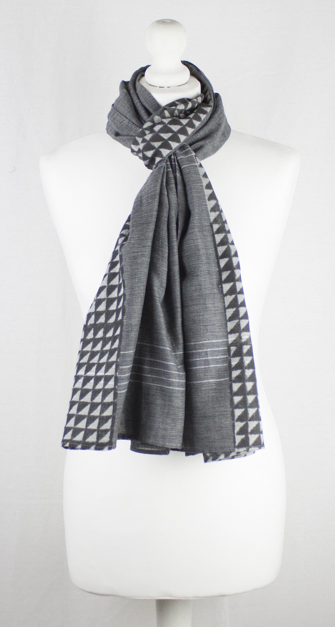 Triangle Print Chambray Cotton Scarf in Grey and Black