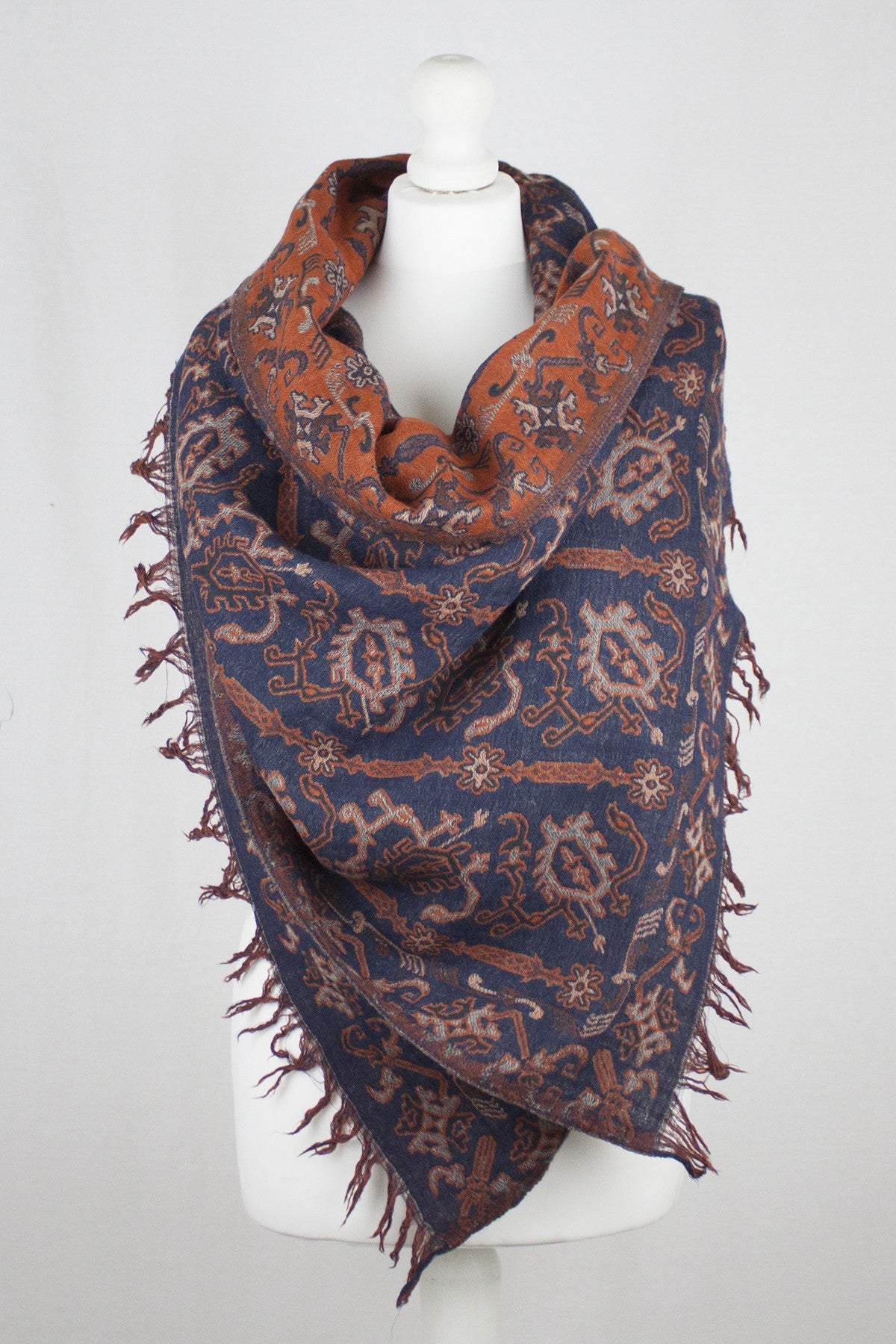 Jamdani Jacquard Merino Wool Scarf in Navy and Orange