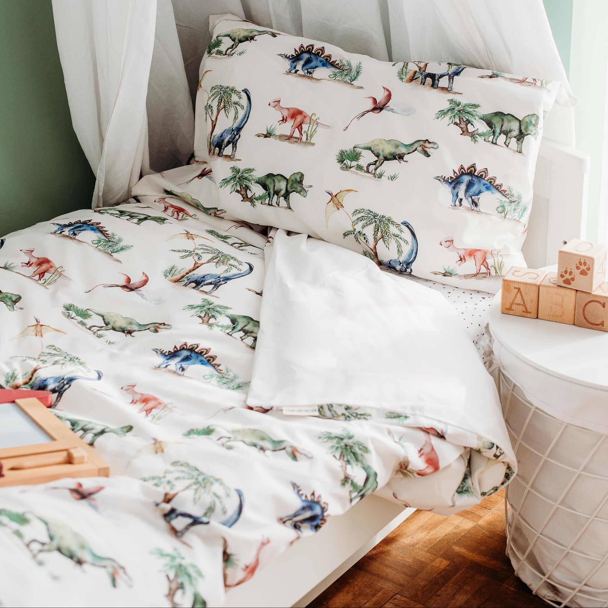 Dinosaur Bedding Set for Kids with Watercolour Design