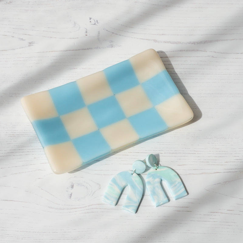 Chequered Dual Colour Medium Glass Tray 15cm