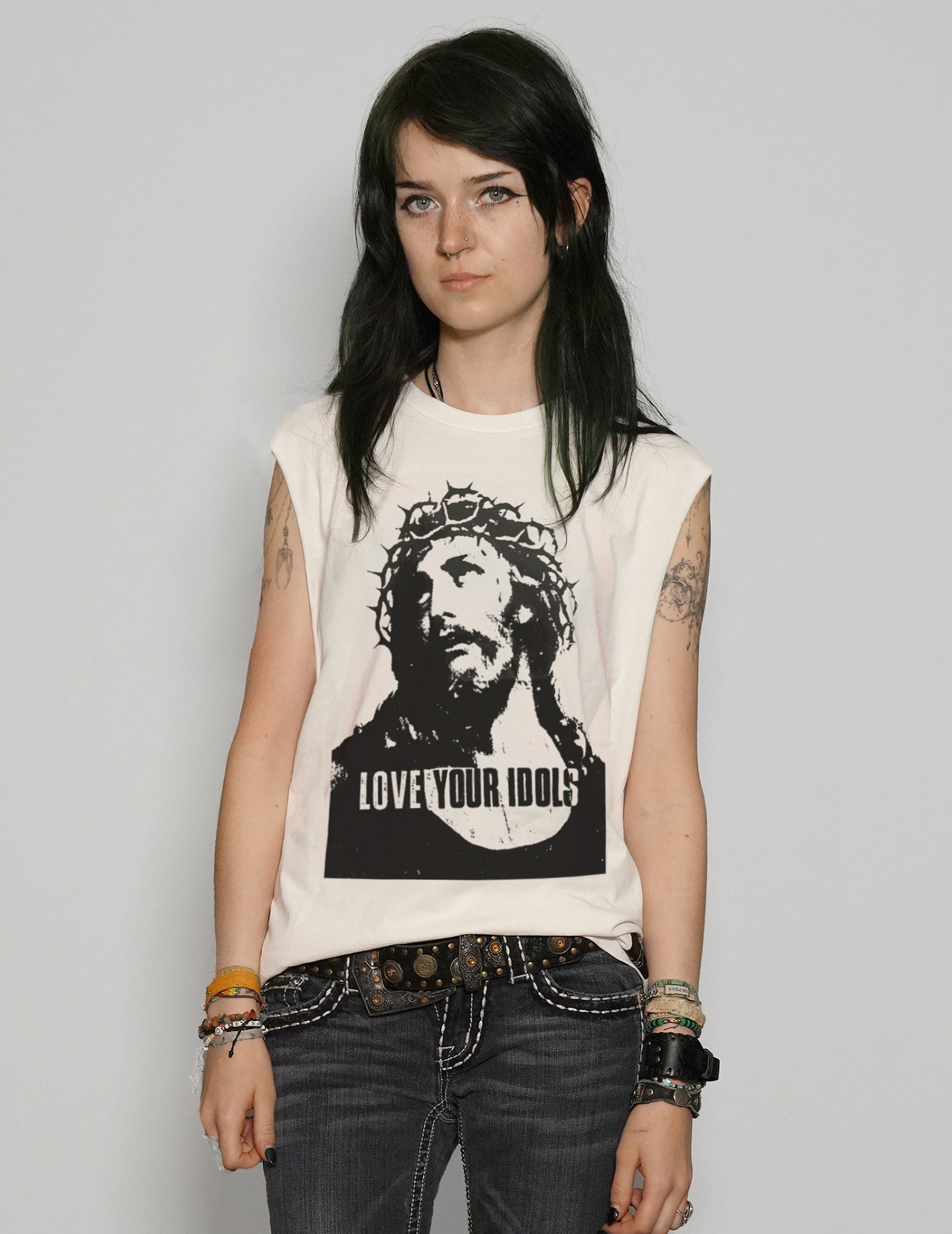 Love Your Idols Vest in Ecru