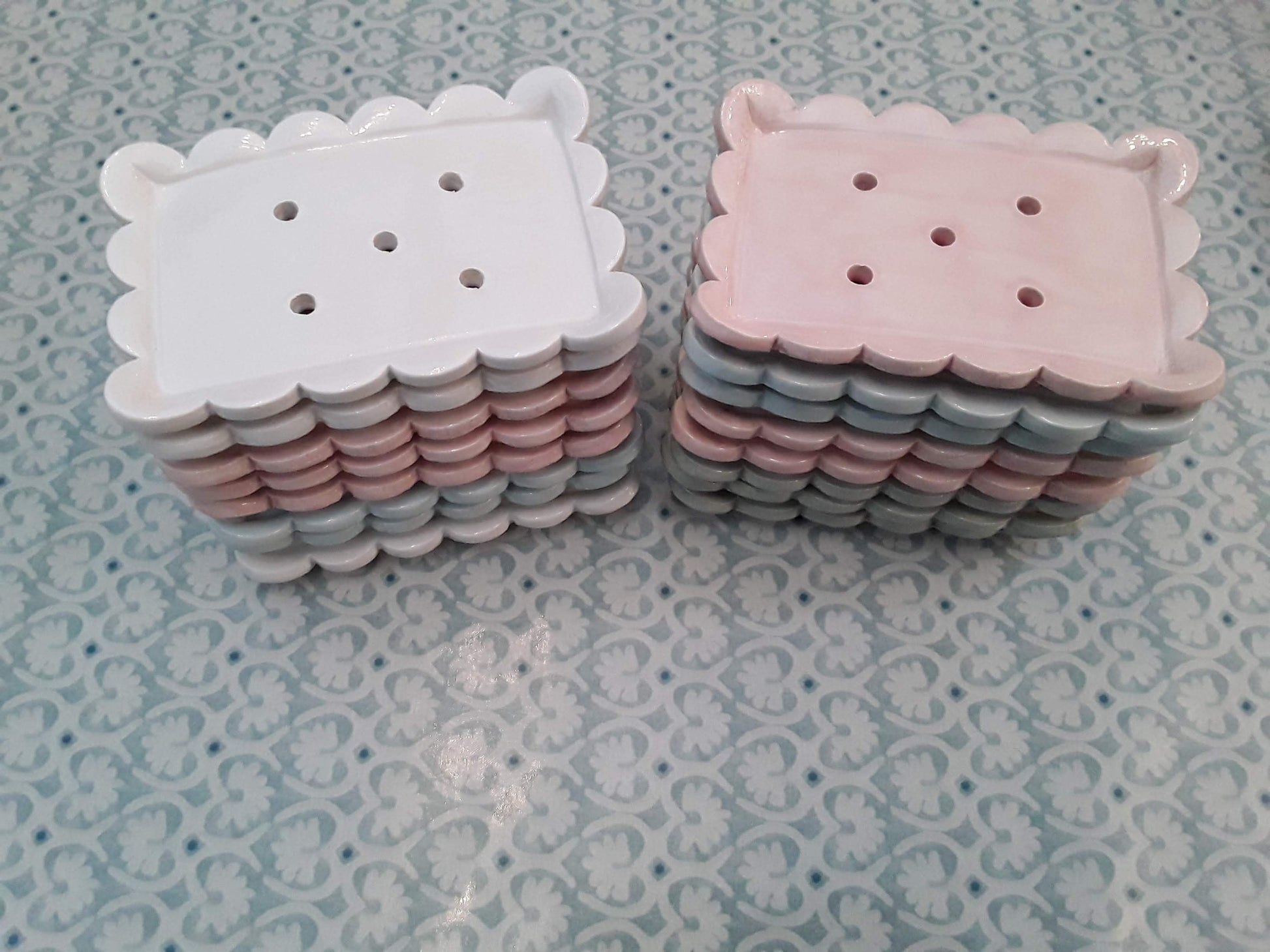 Large Scalloped Ceramic Soap Dish