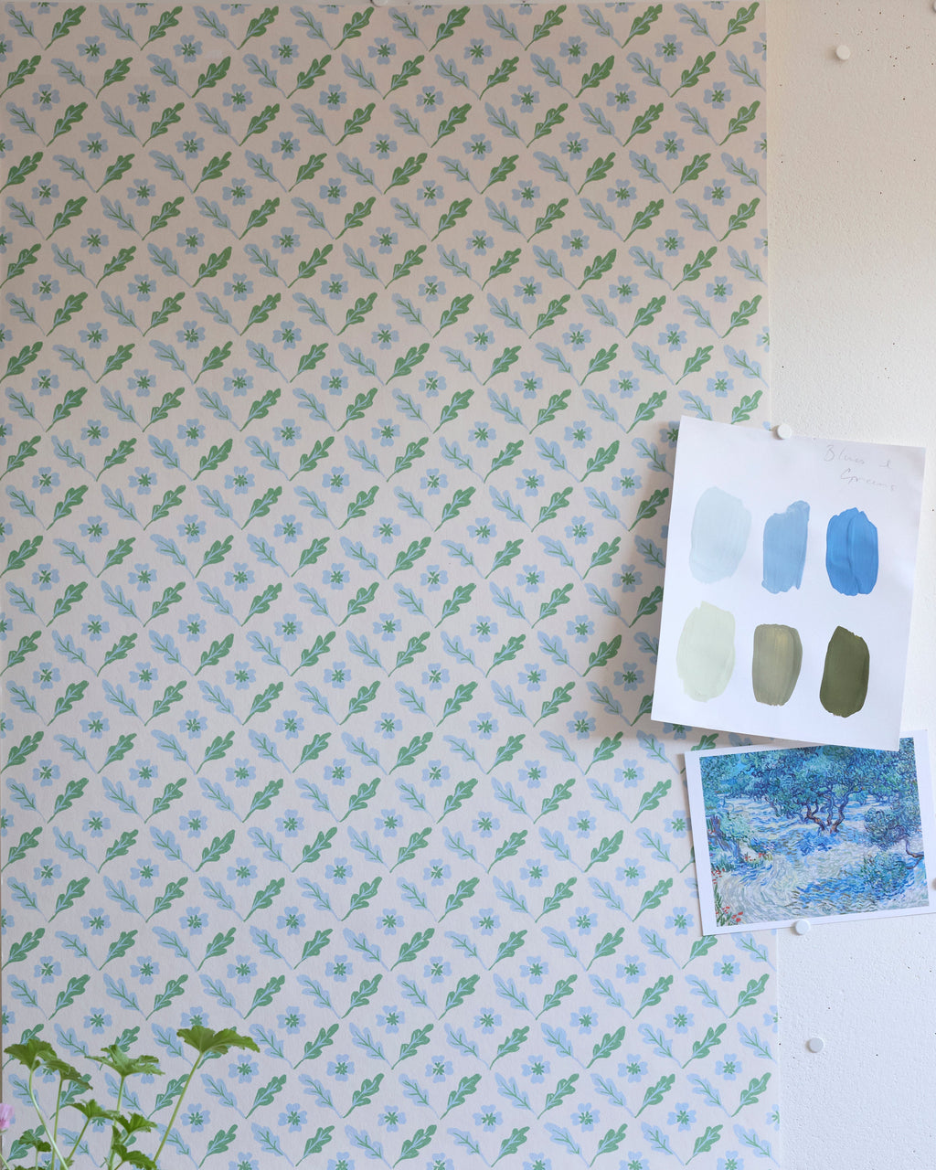 Oxalis Oak wallpaper - peppermint