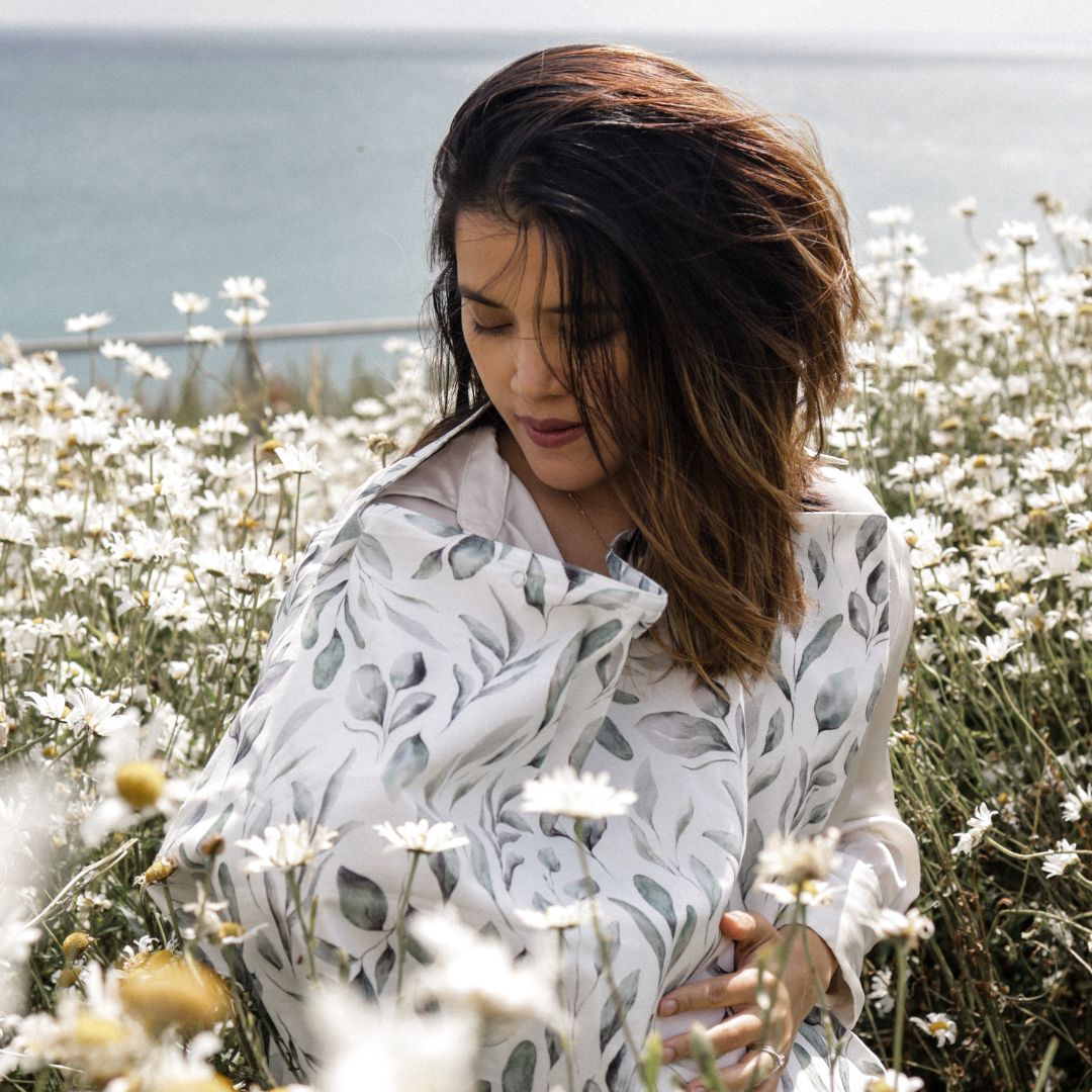 Nursing Privacy Cover in Waterleaves