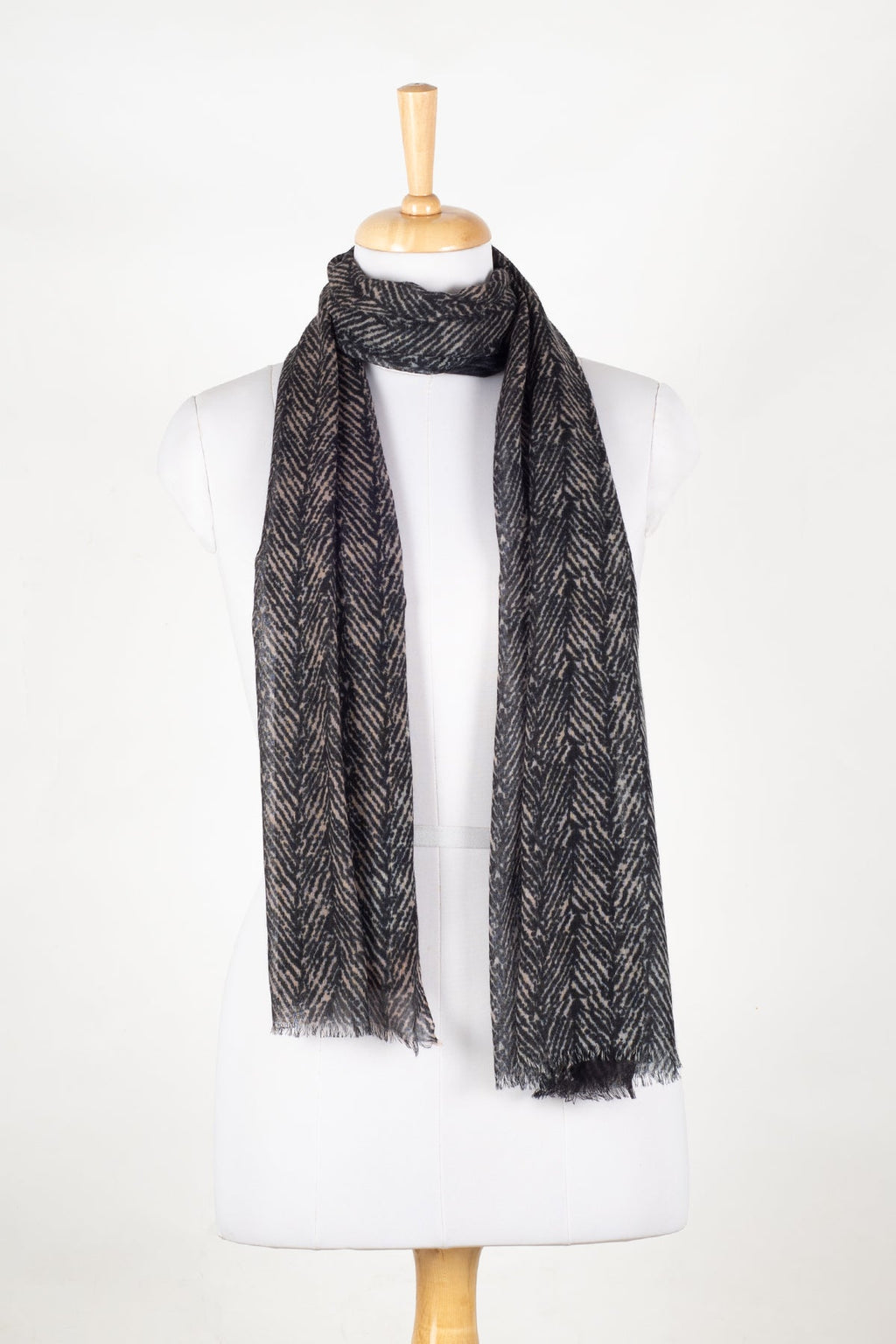 Black and White Chevron Fine Wool Scarf