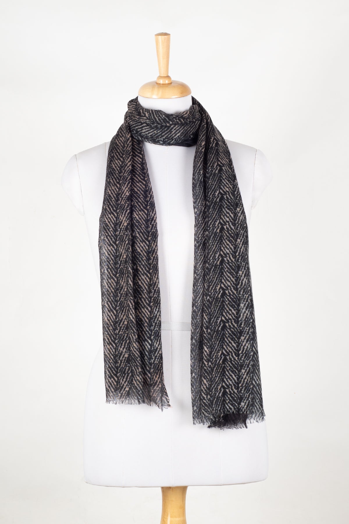 Black and White Chevron Fine Wool Scarf