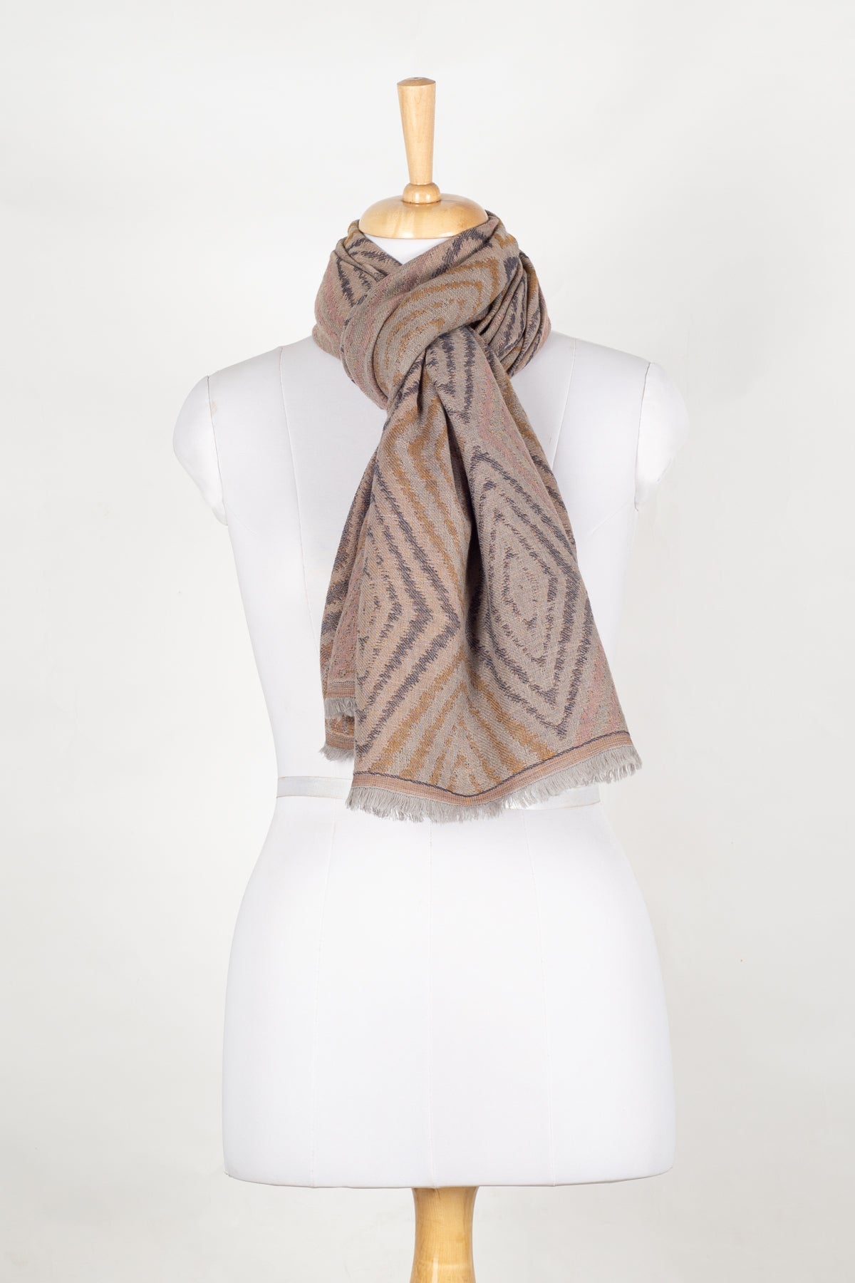 Concentric Diamonds Fine Wool Jacquard Scarf in Grey and Yellow