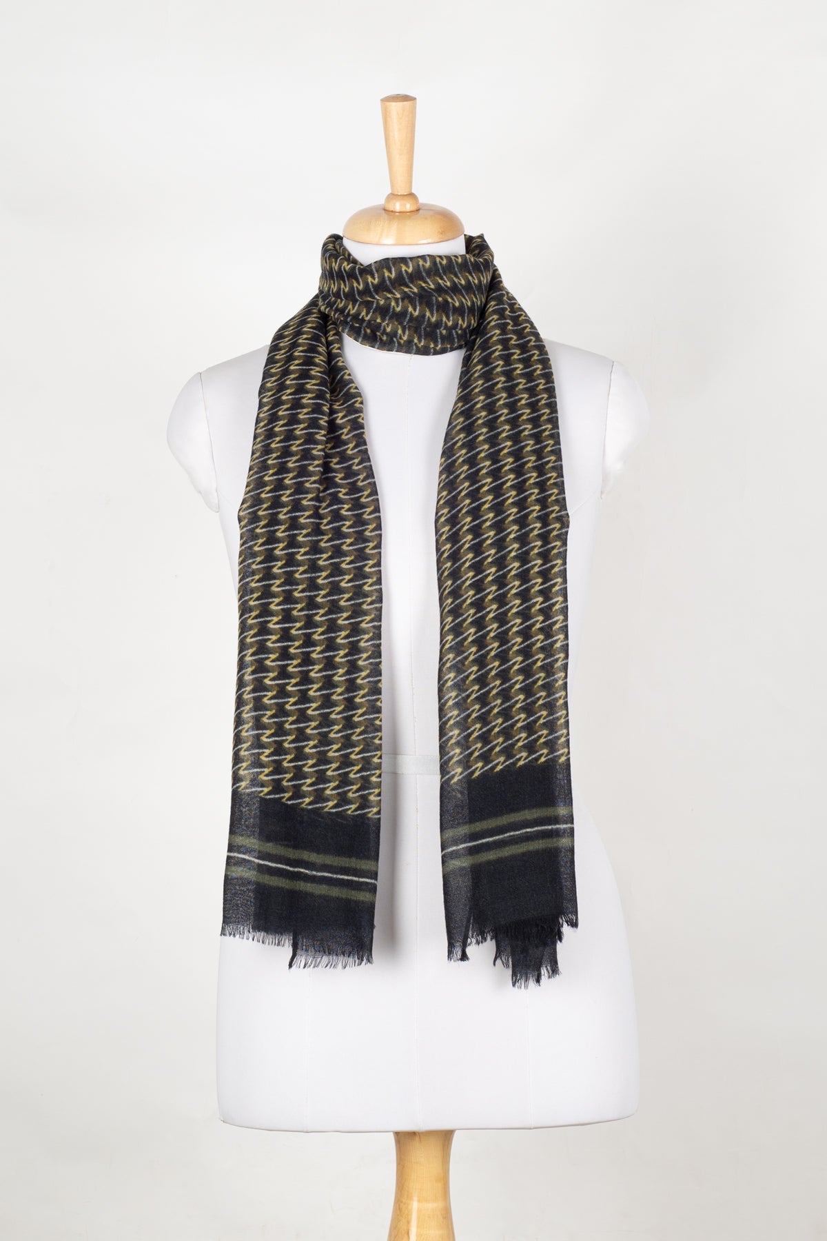 Fine Wool Scarf in Green Yellow