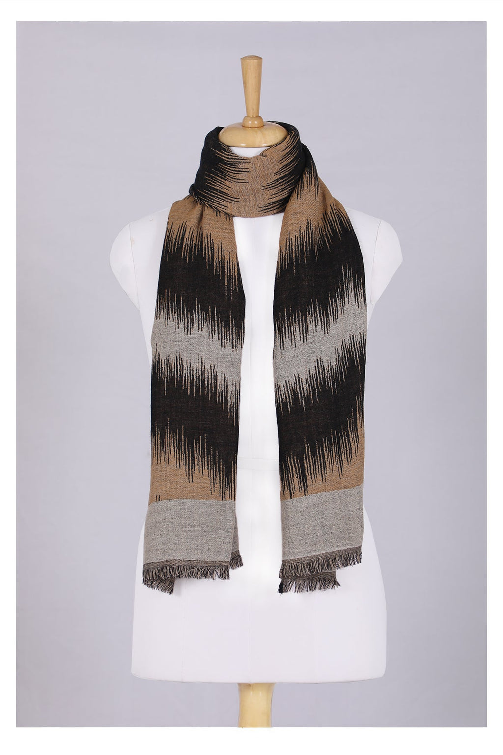 Sahara Jacquard Wool Scarf in Beige and Black