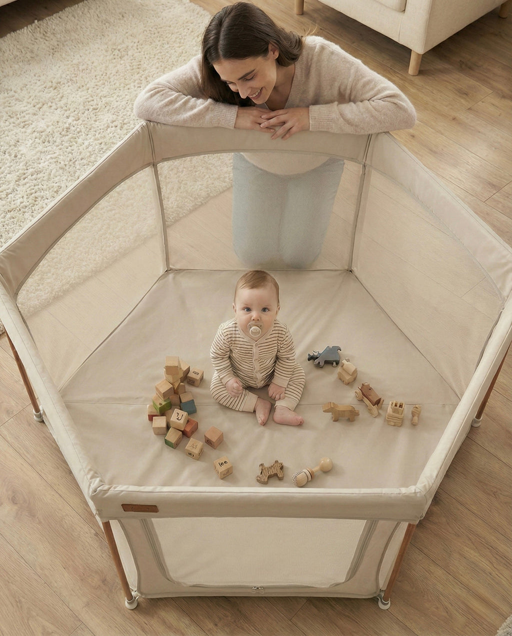 JOY Baby Playpen in Natural Wood