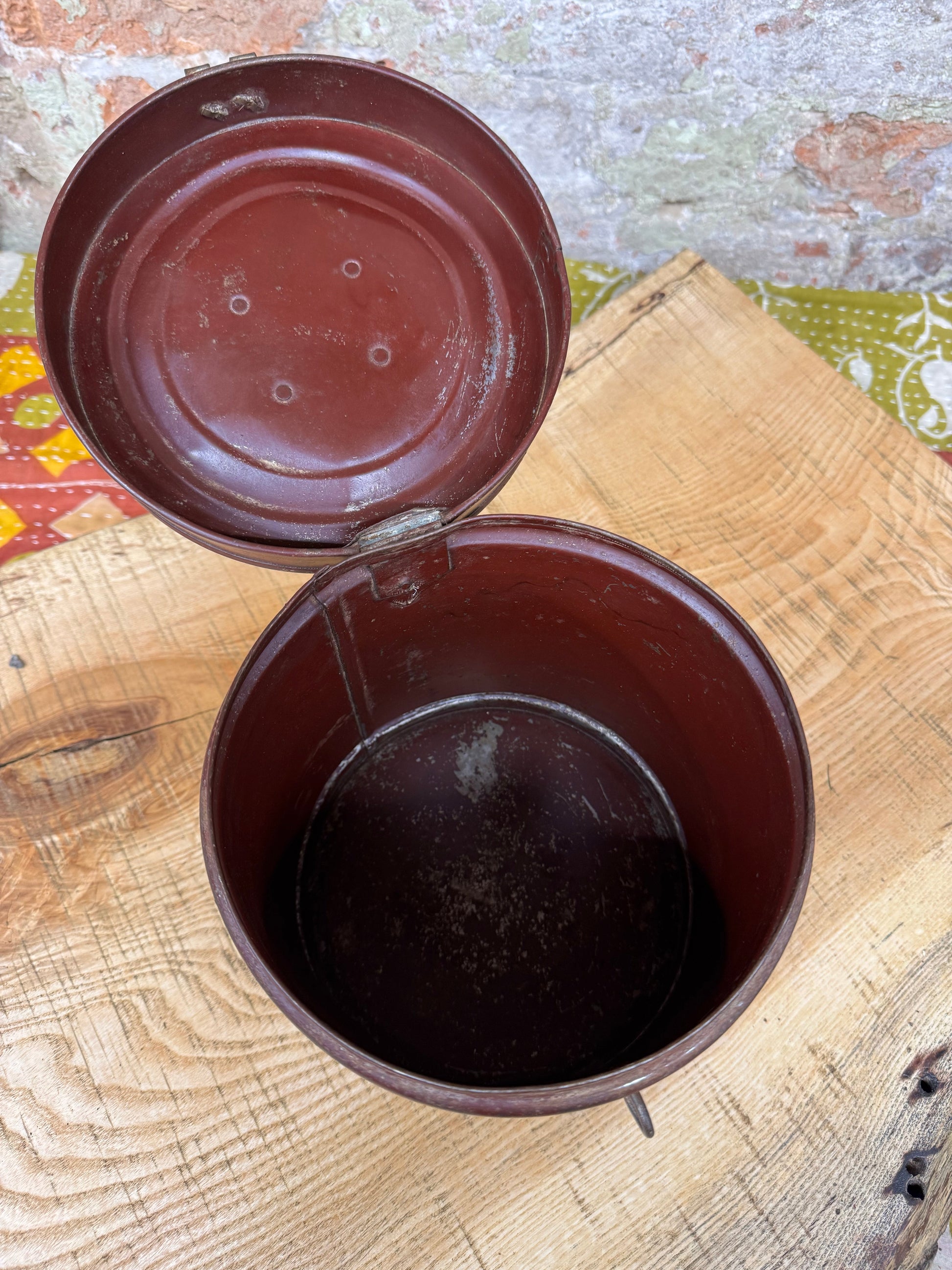 Vintage Galvanised Metal Storage Tub with Lid