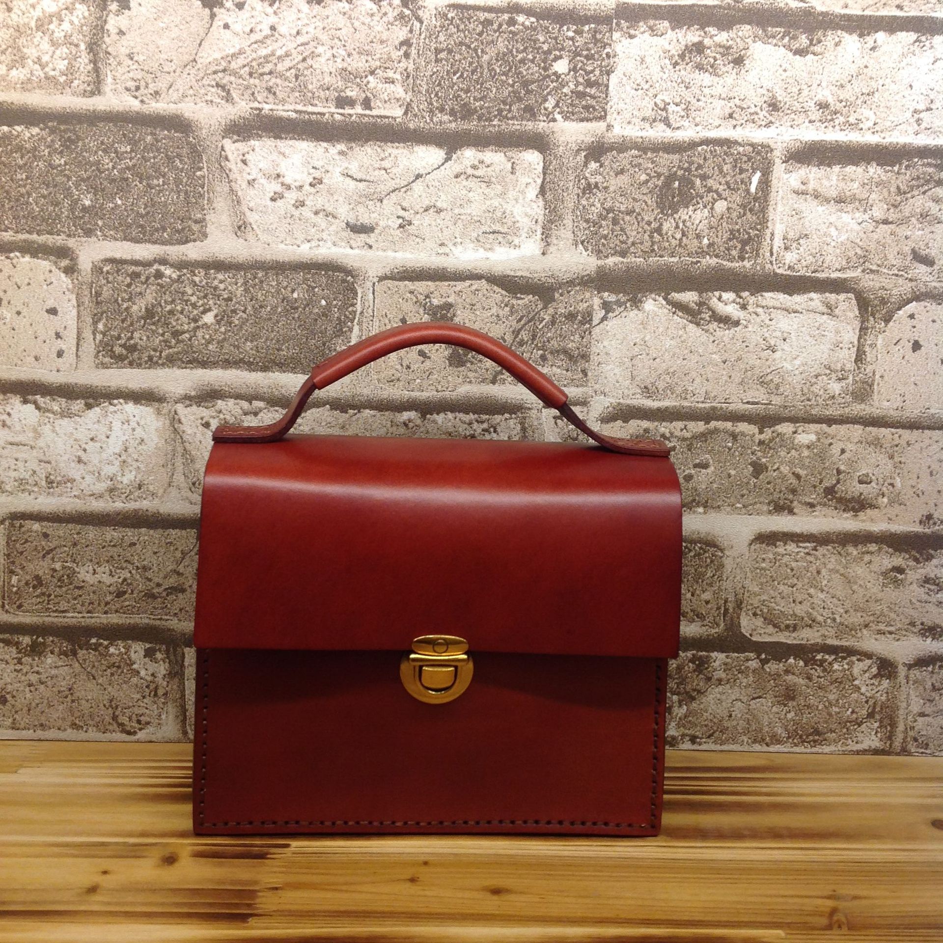 Retro Tree Leather Crossbody Bag