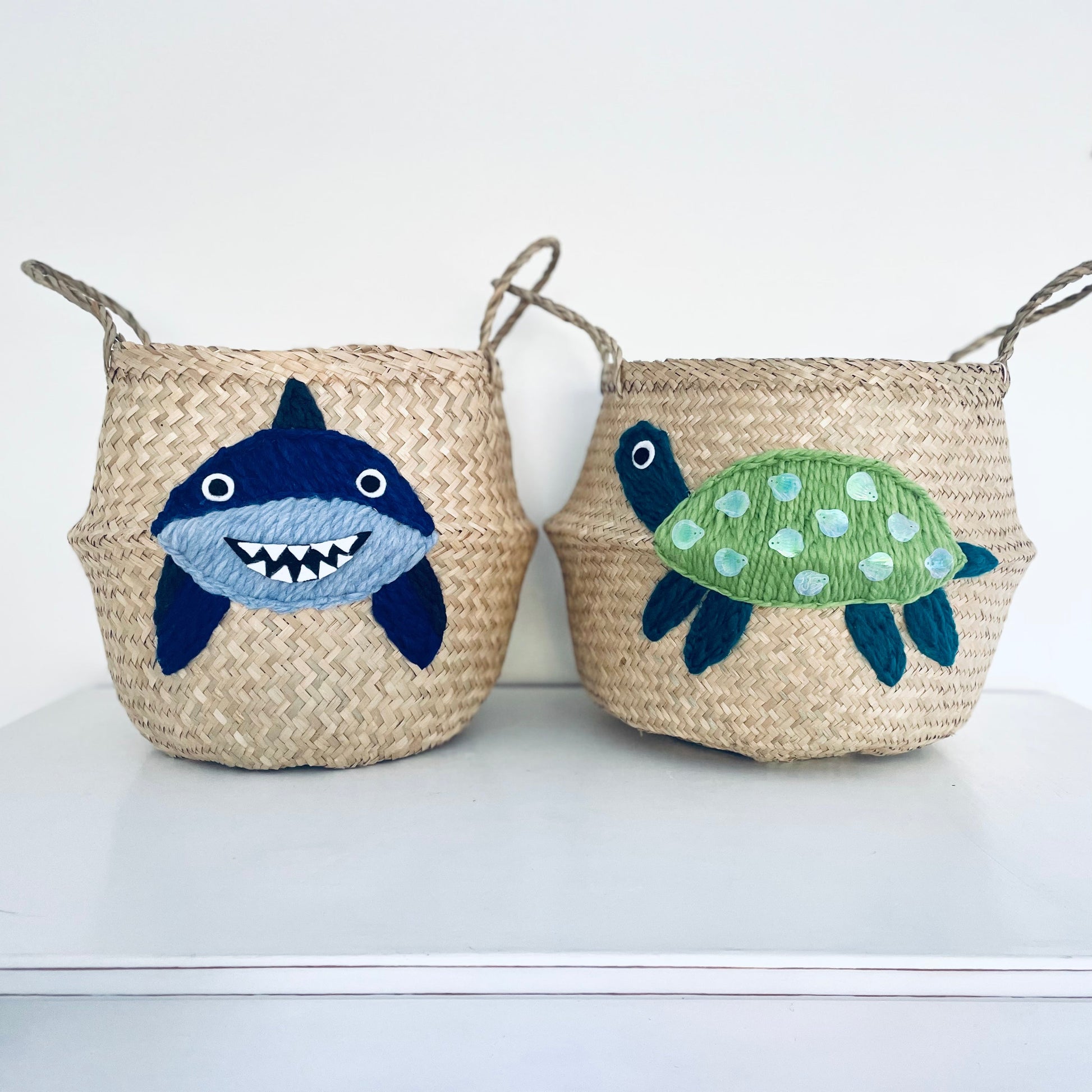 Green sea turtle Basket - Large