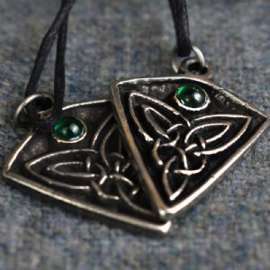 St Ninian's Knot - Green Stone