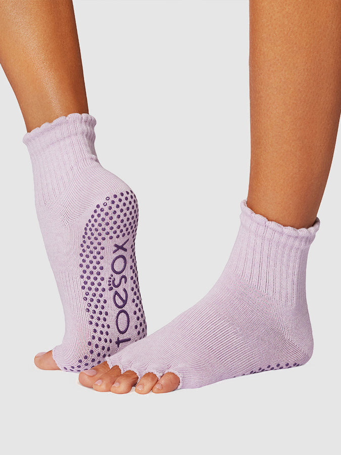 Melody Scallop Half Toe Yoga Socks