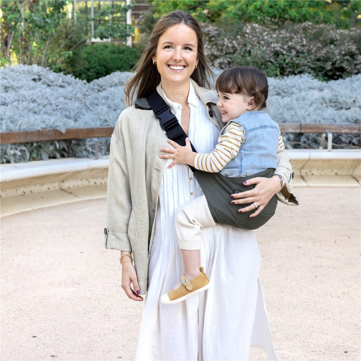 Lightweight Hip Baby Carrier in Bison