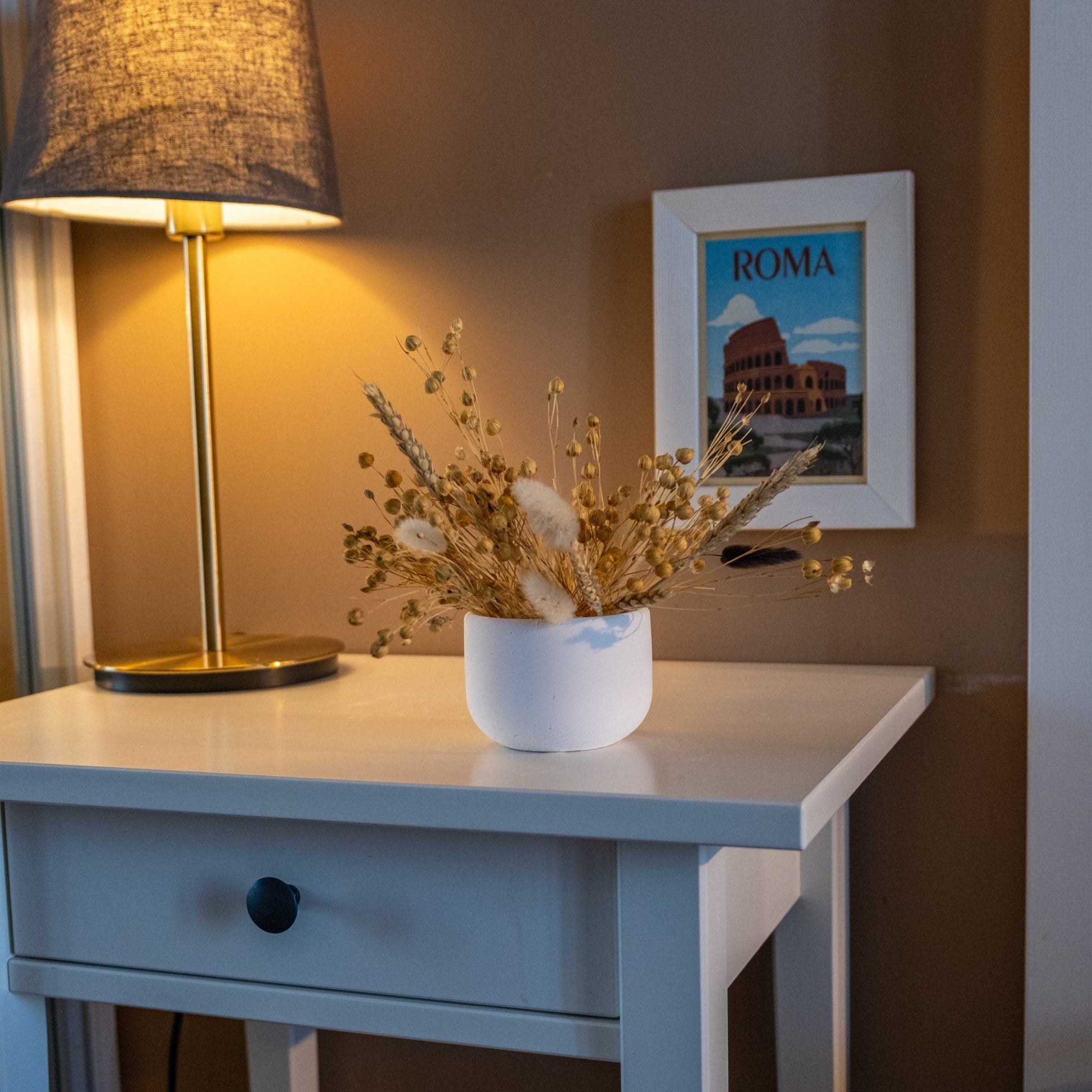 White Concrete Pine Pot