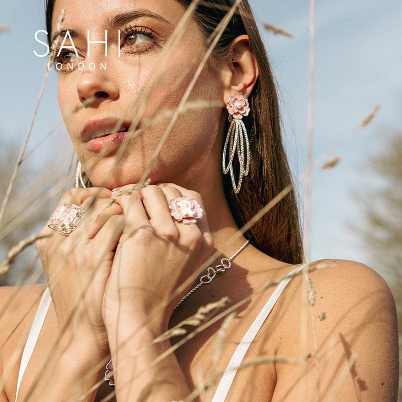 Gold Enameled Round Camellia Bear Ring