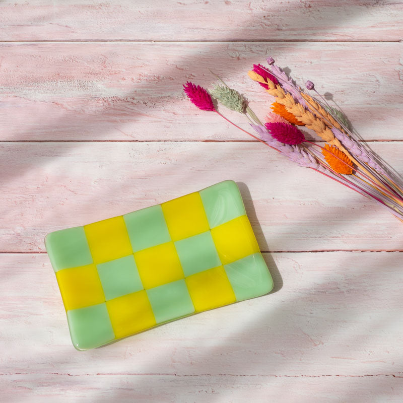 Chequered Dual Colour Medium Glass Tray 15cm