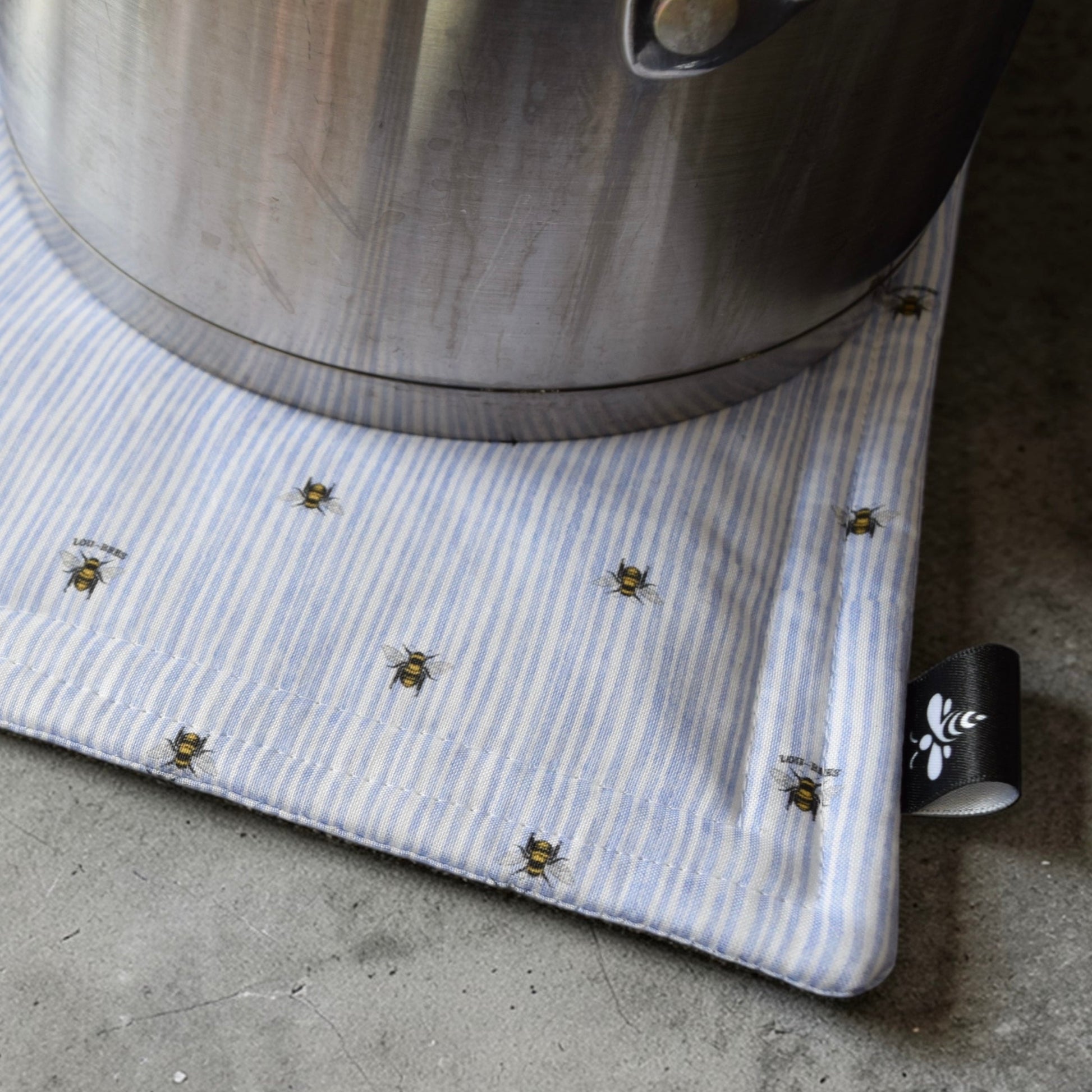 Blue Bee Pot Holder