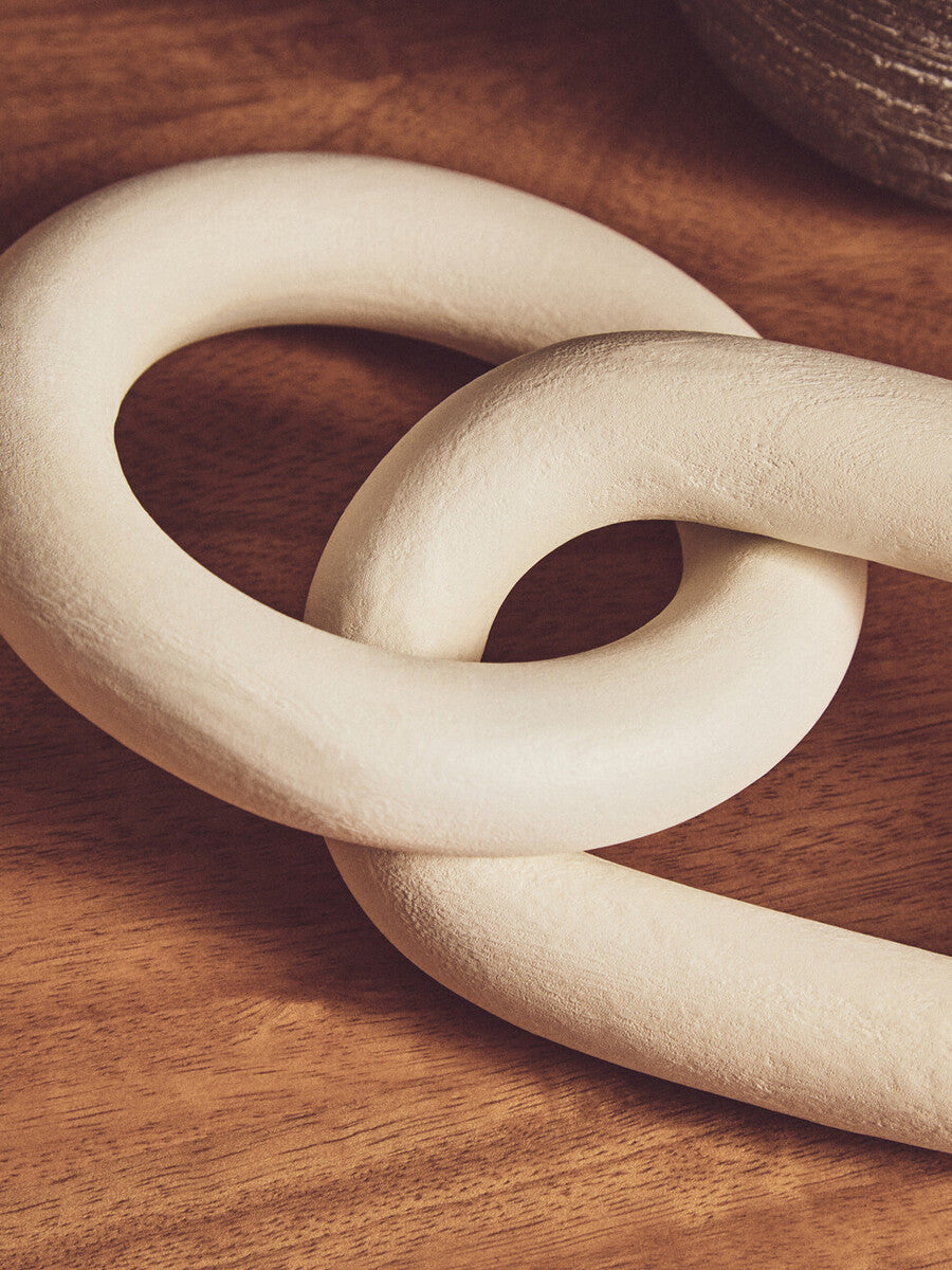 White Wood 2 Link Chain Decor