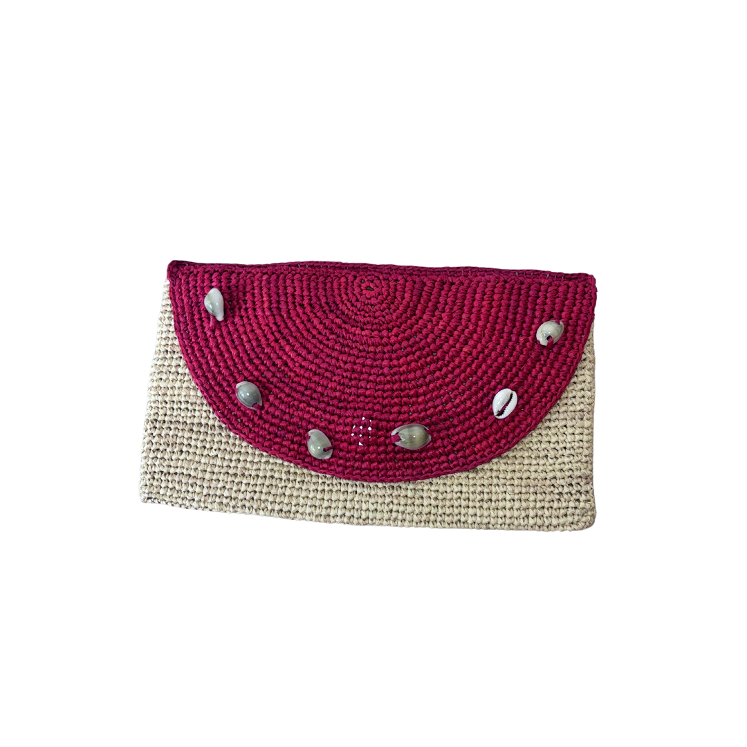 Shell Pouch in Natural Raffia