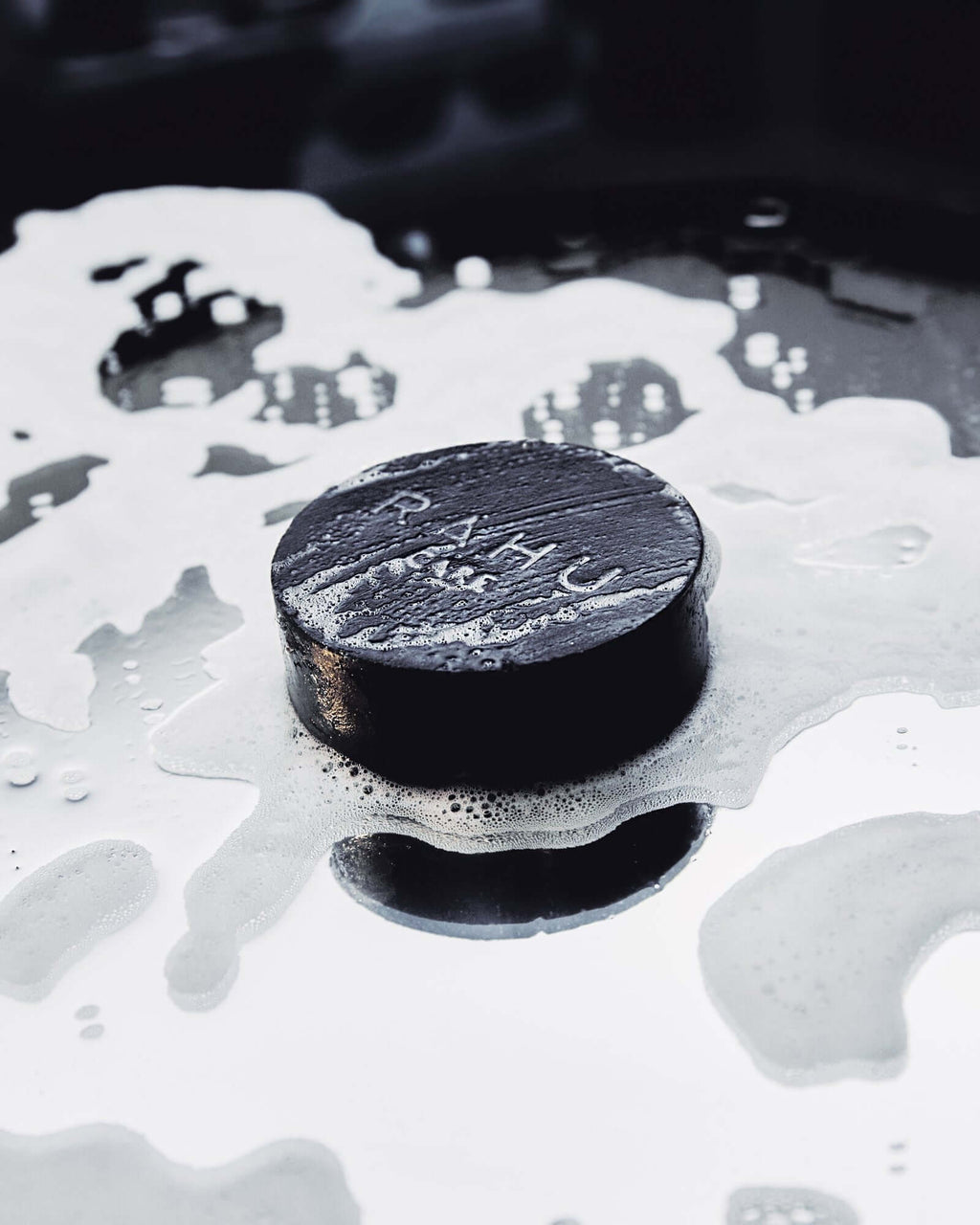 DETOX Clarifying Solid Shampoo With Black Clay