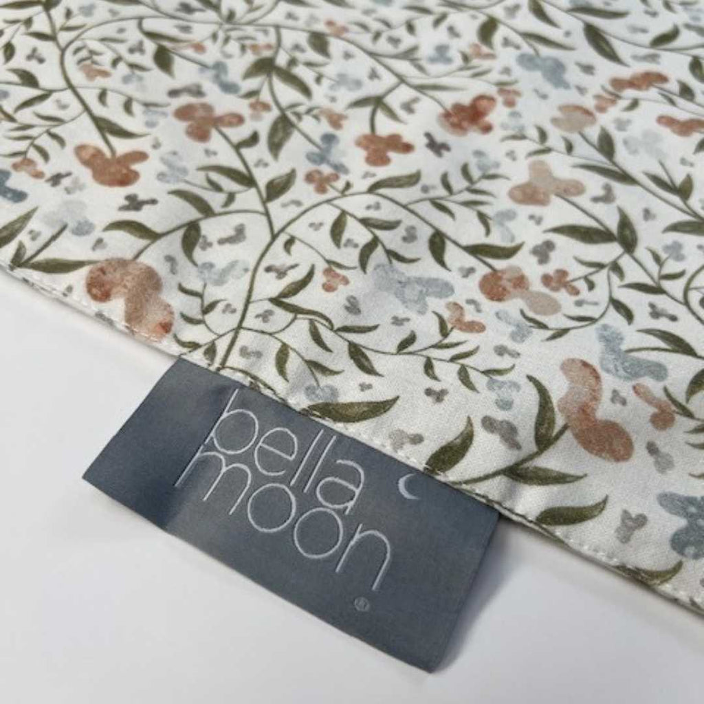 Nursing Privacy Cover in Sweet and Wild