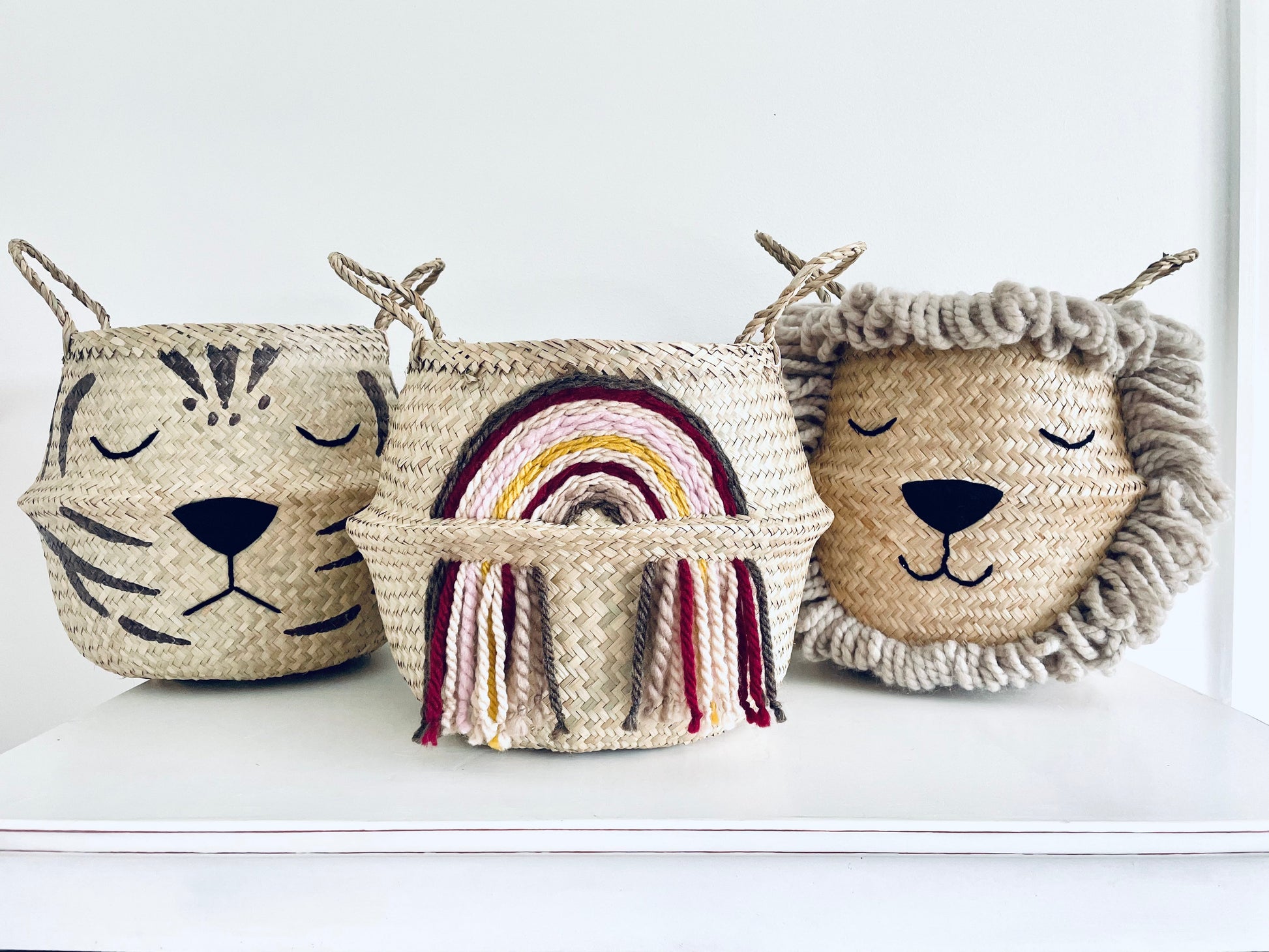 Maroon tassel rainbow basket - Large