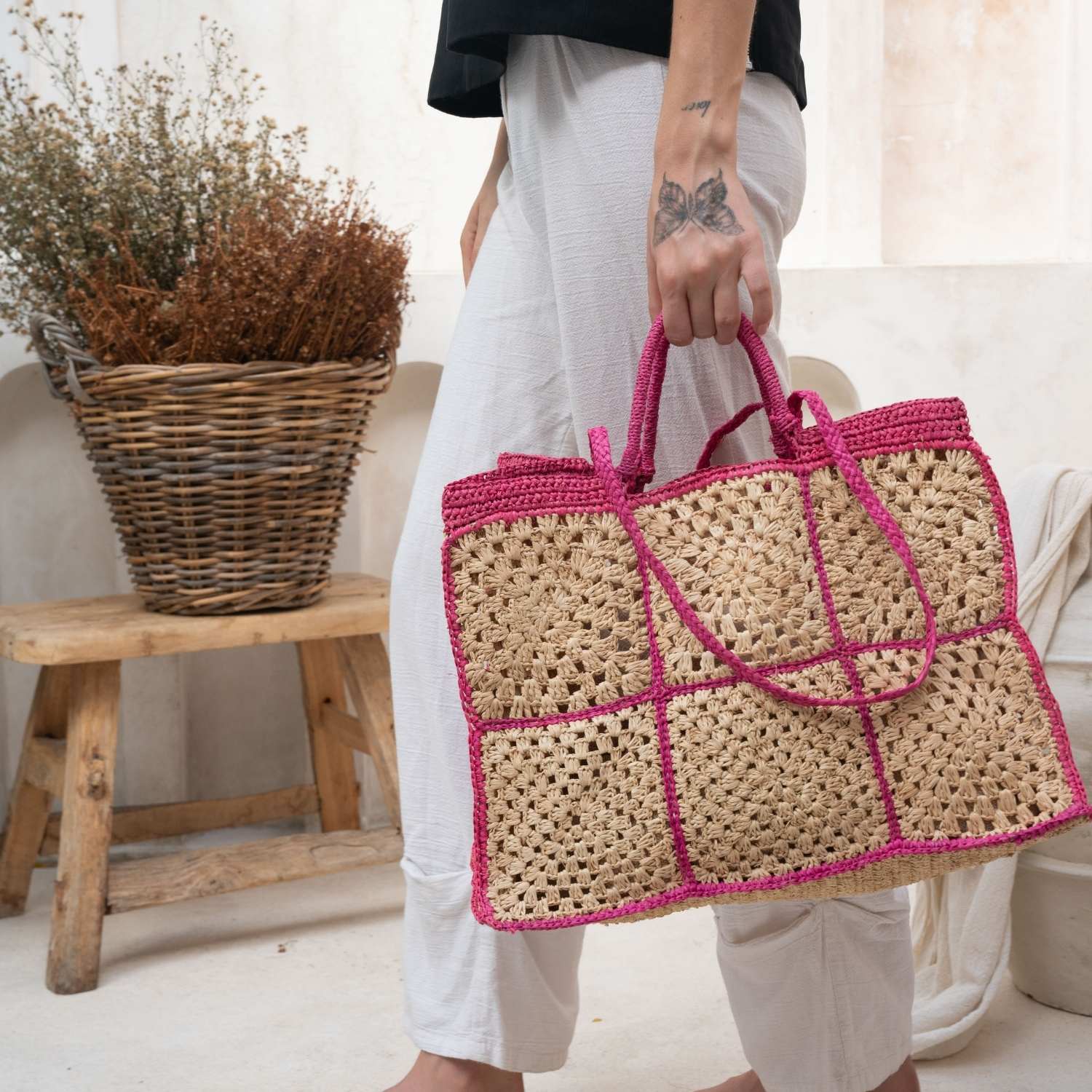 Raffia Tote Bag in Natural Weave